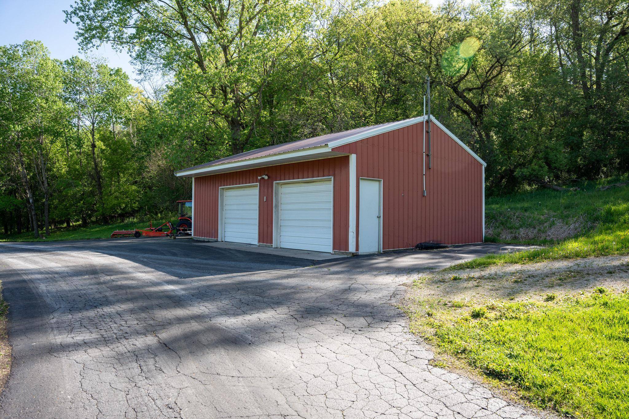 31500 Echo Valley TRL, Cannon Falls, MN 55009