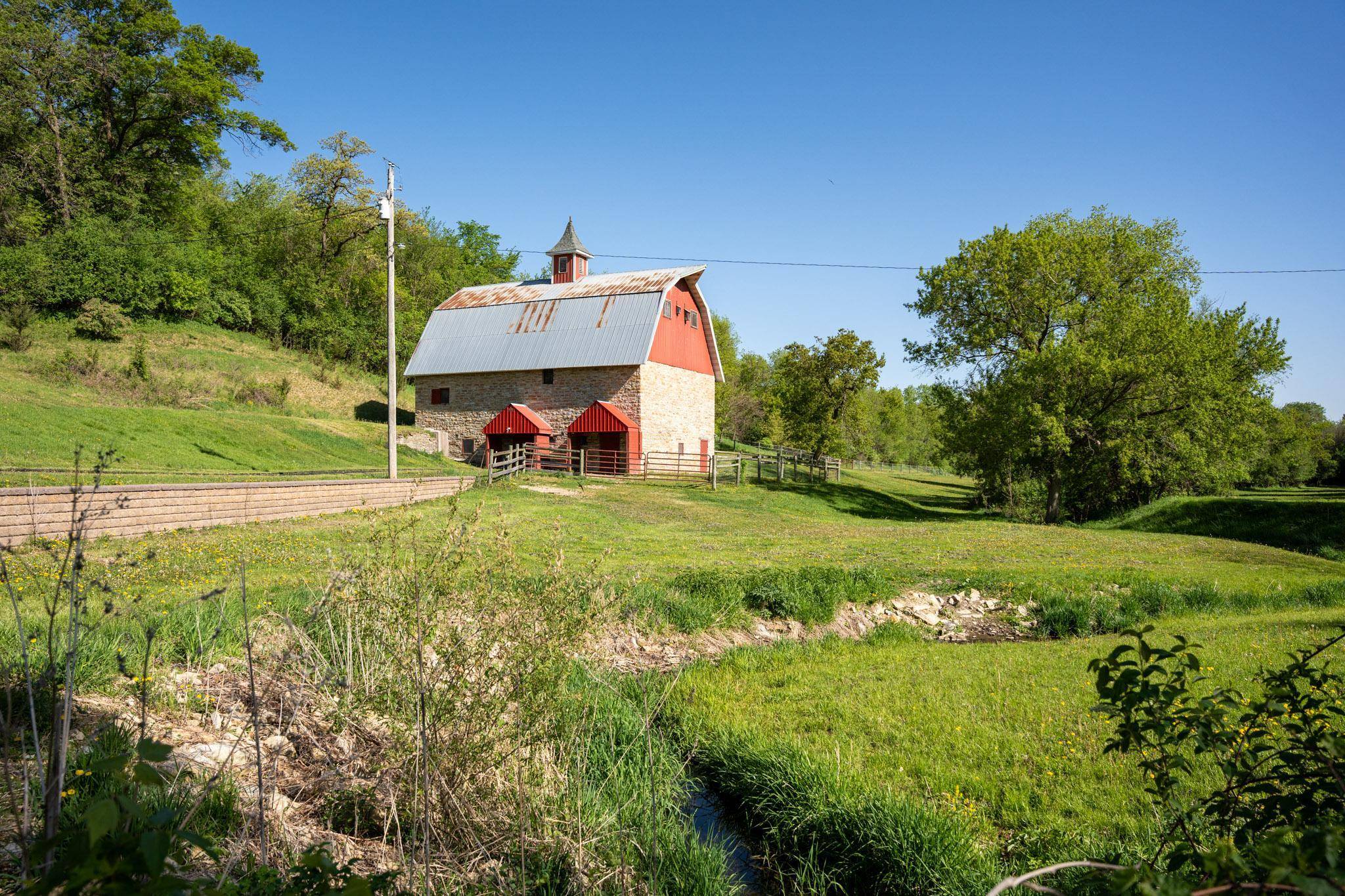 31500 Echo Valley TRL, Cannon Falls, MN 55009