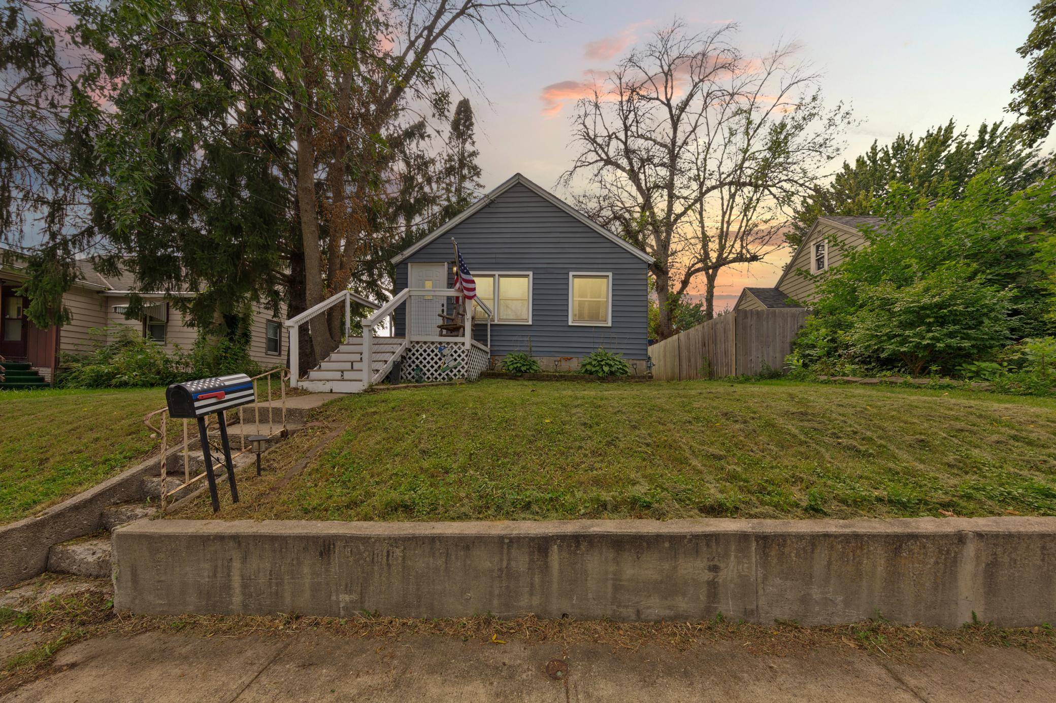 711 Saint Thomas AVE, Albert Lea, MN 56007