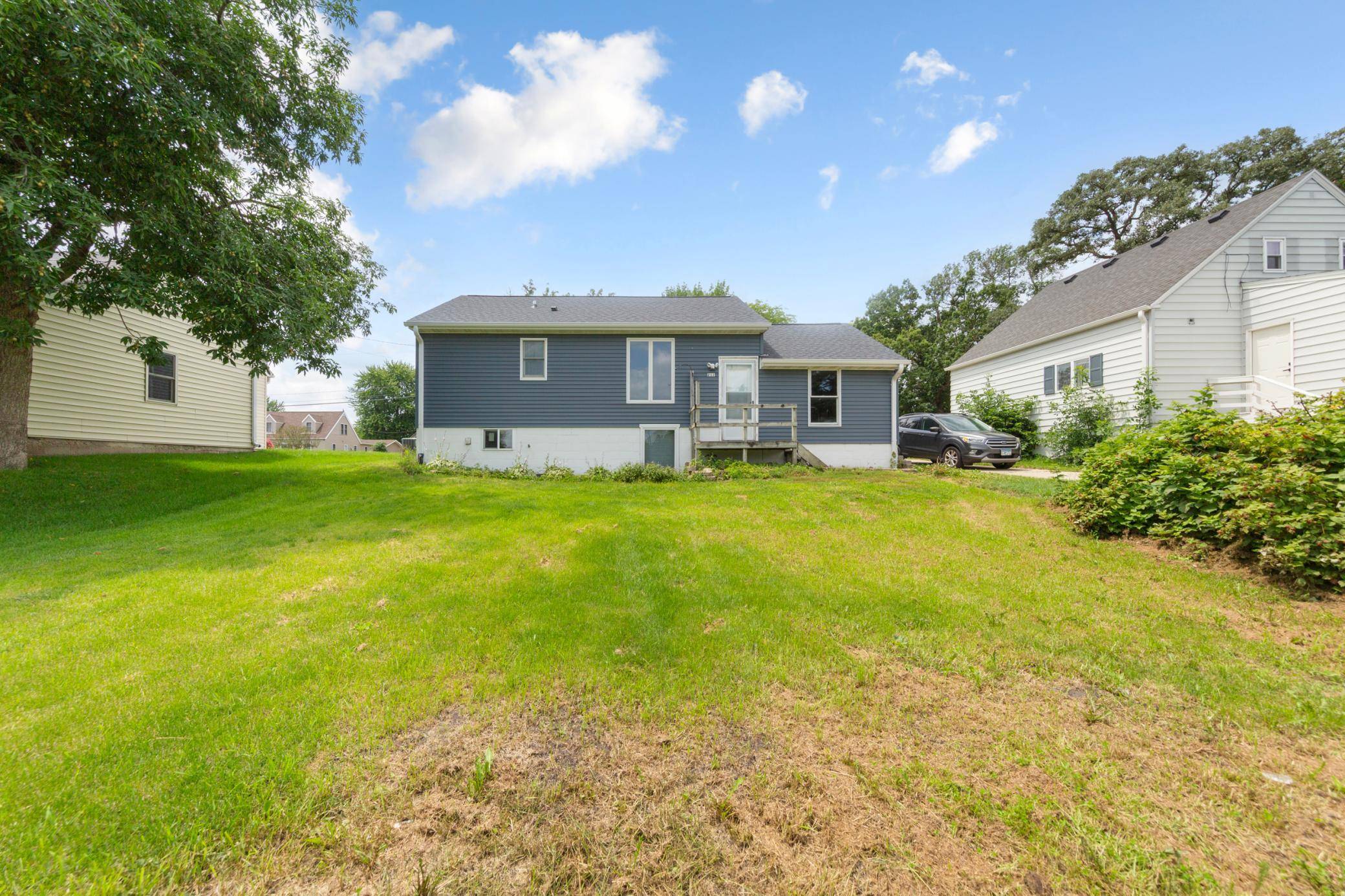 211 Independence AVE S, Clarks Grove, MN 56016