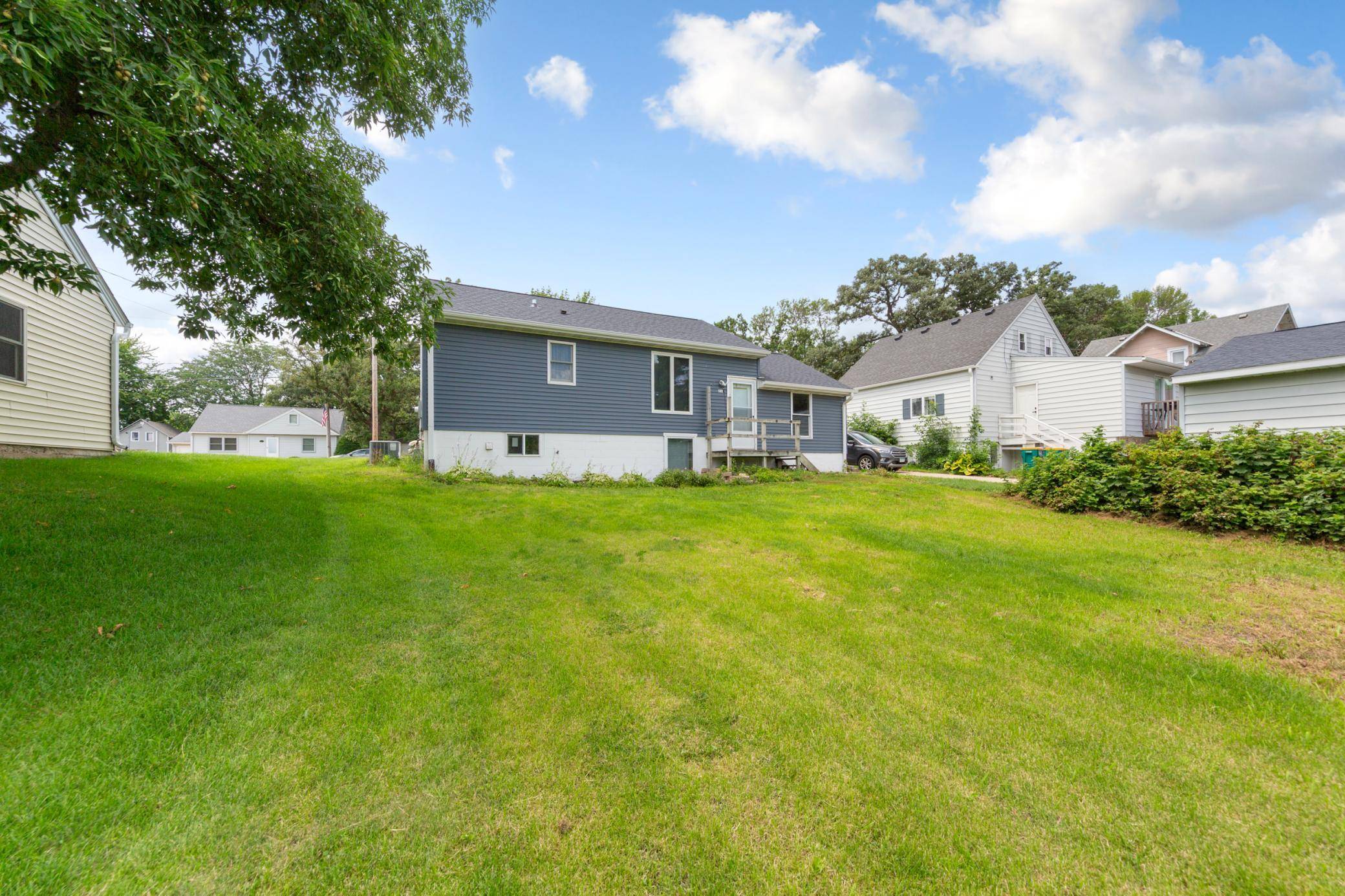 211 Independence AVE S, Clarks Grove, MN 56016