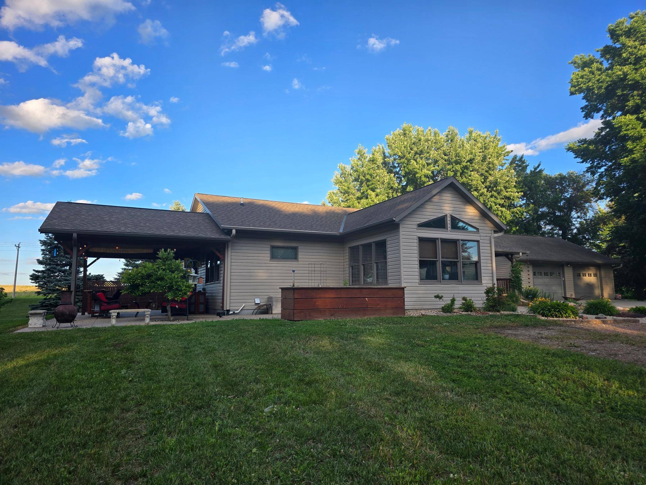 93529 500th AVE, Windom, MN 56101