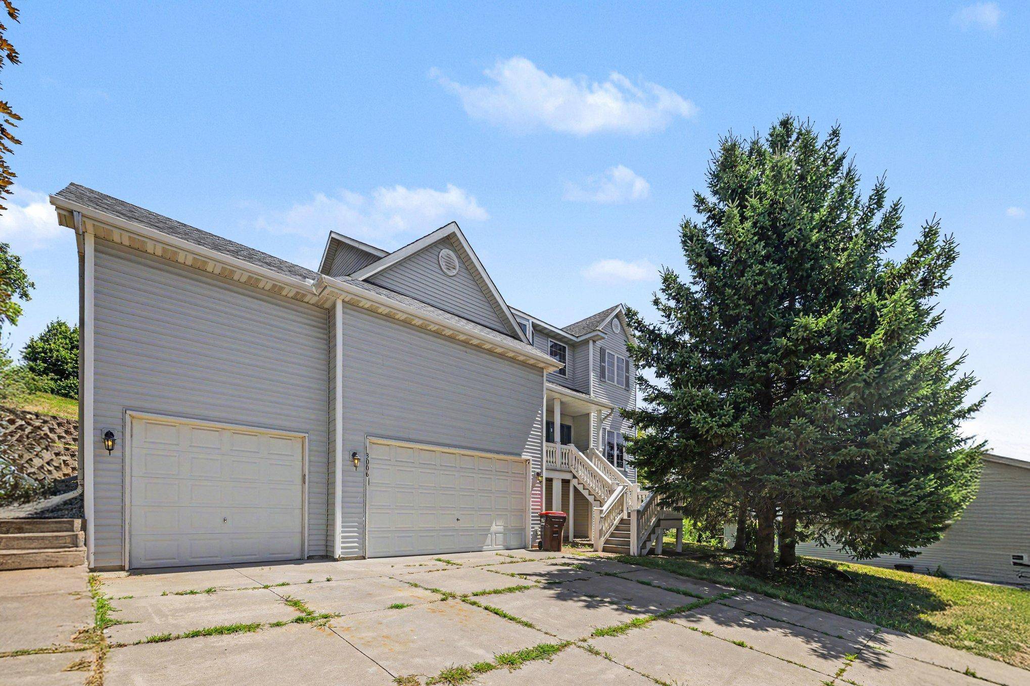 3006 Frank ST, Maplewood, MN 55109