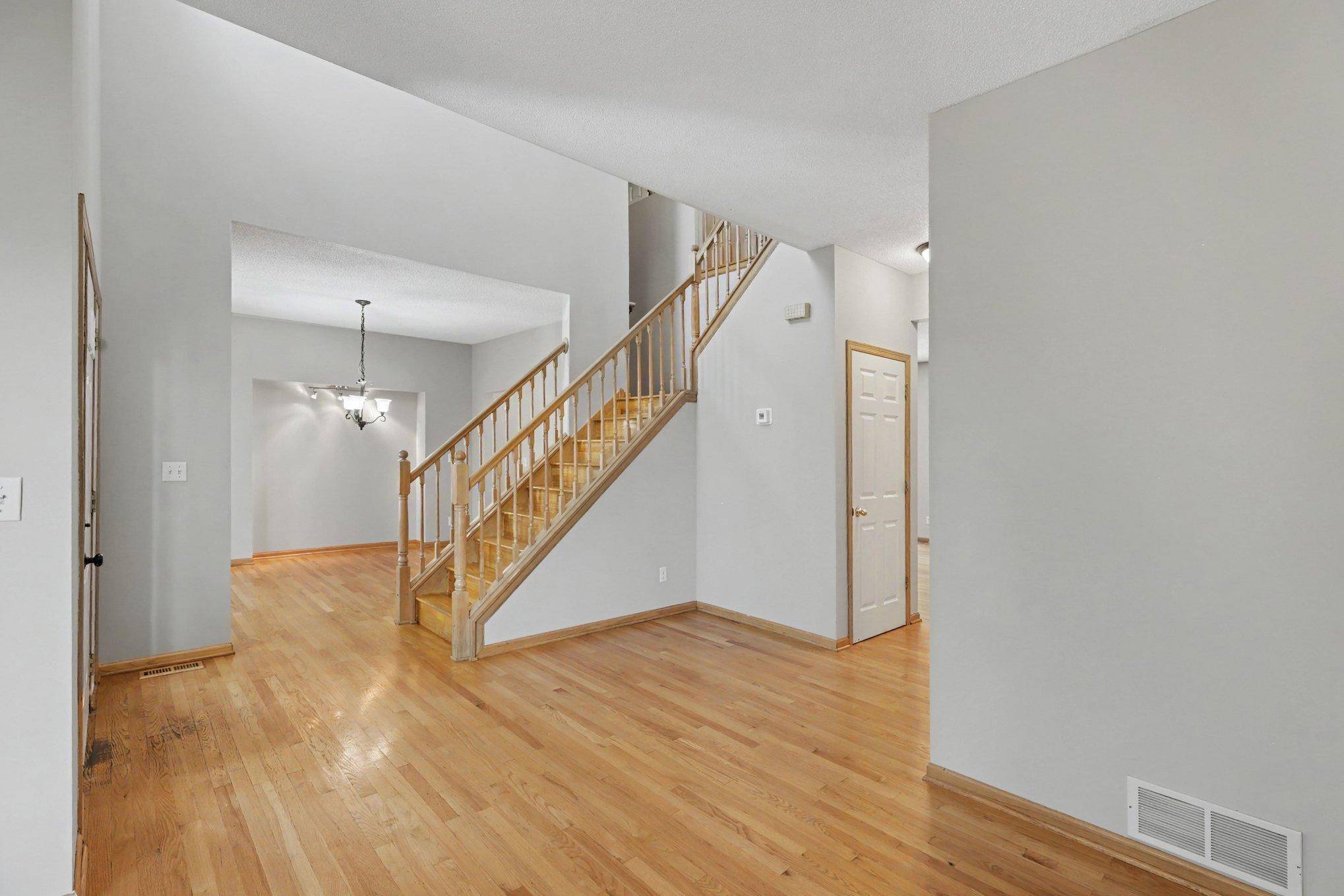 3006 Frank ST, Maplewood, MN 55109