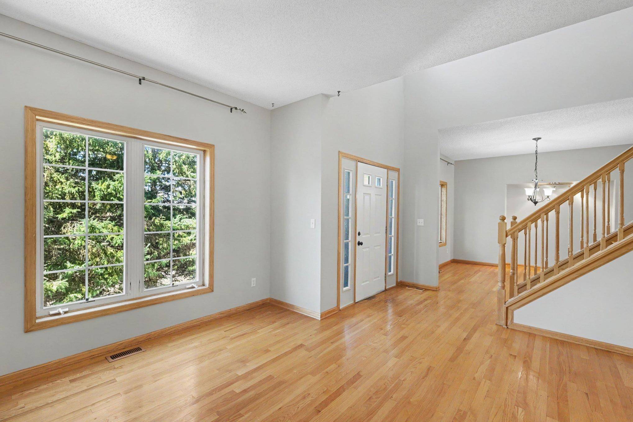 3006 Frank ST, Maplewood, MN 55109