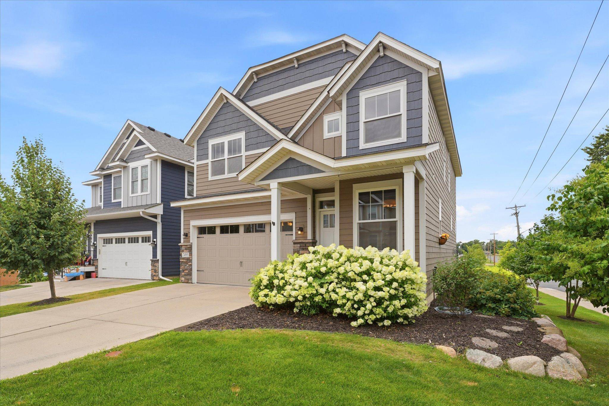 7495 Laurel PT, Golden Valley, MN 55426