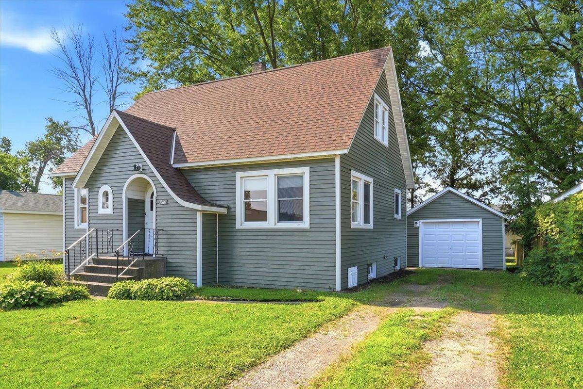 1360 Maple ST, Baldwin, WI 54002