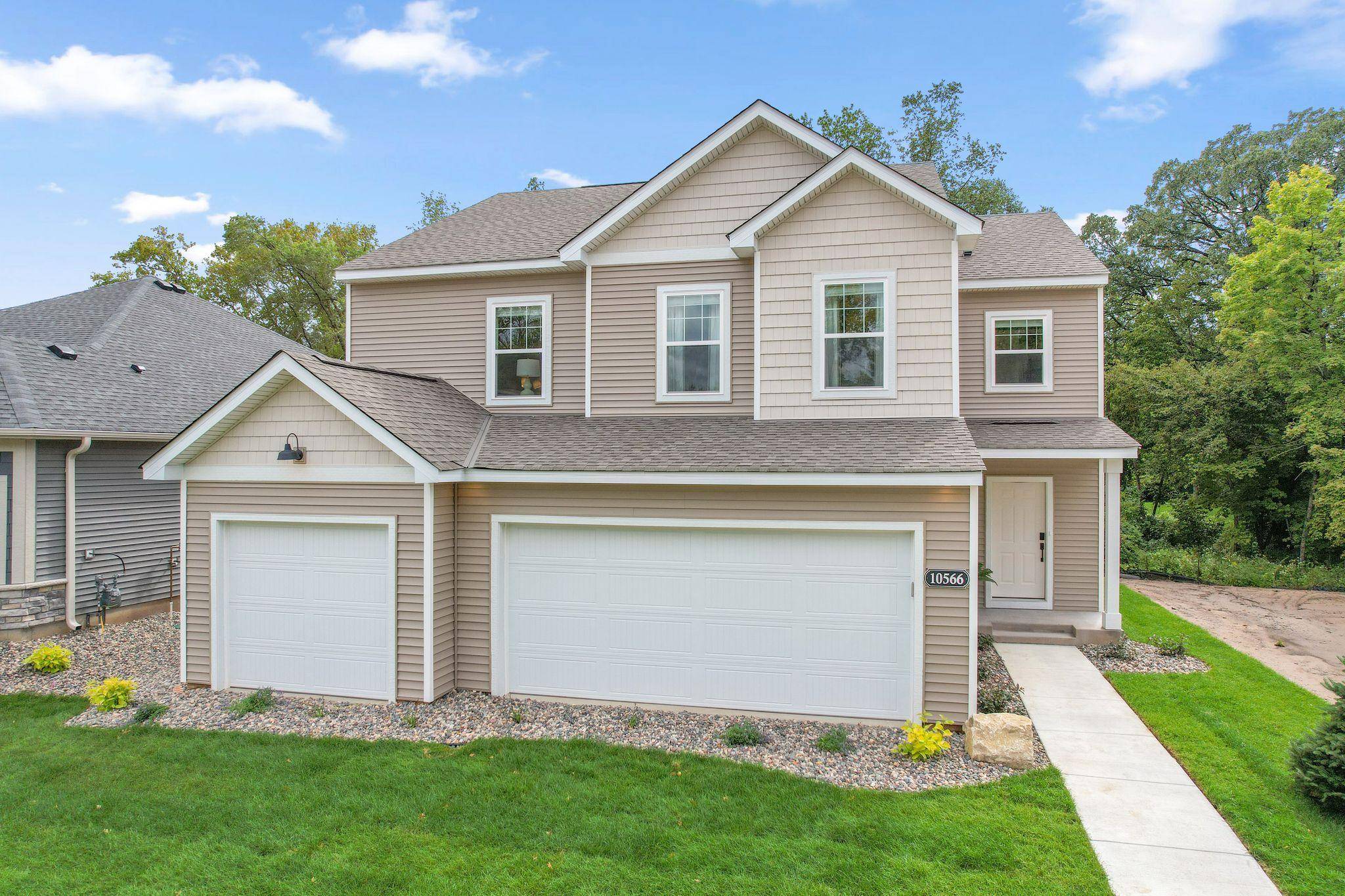 10566 Mississippi Dunes TRL S, Cottage Grove, MN 55016
