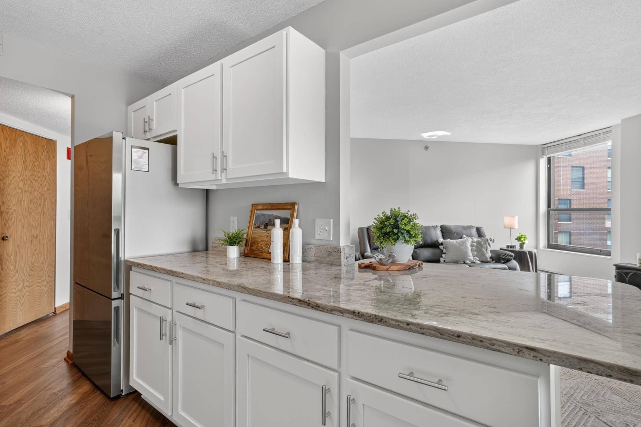 6615 Lake Shore DR S #707, Richfield, MN 55423