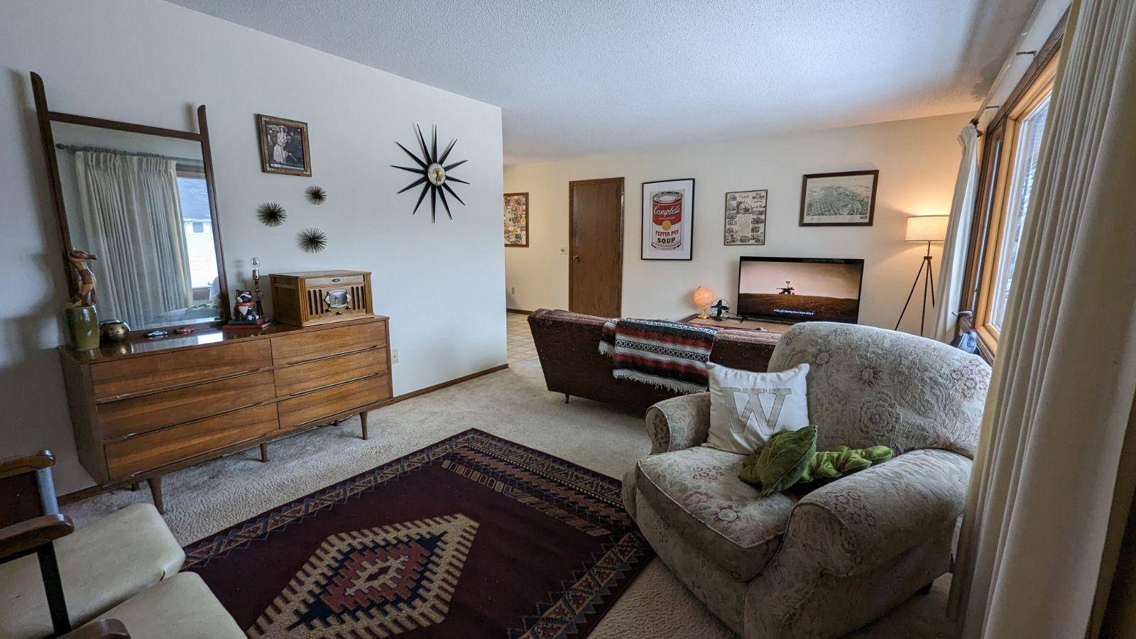 109 12th ST NW, Faribault, MN 55021