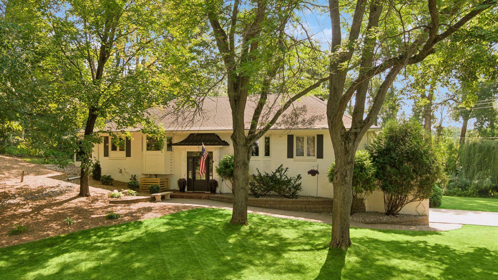 2312 Sheridan Hills RD, Wayzata, MN 55391