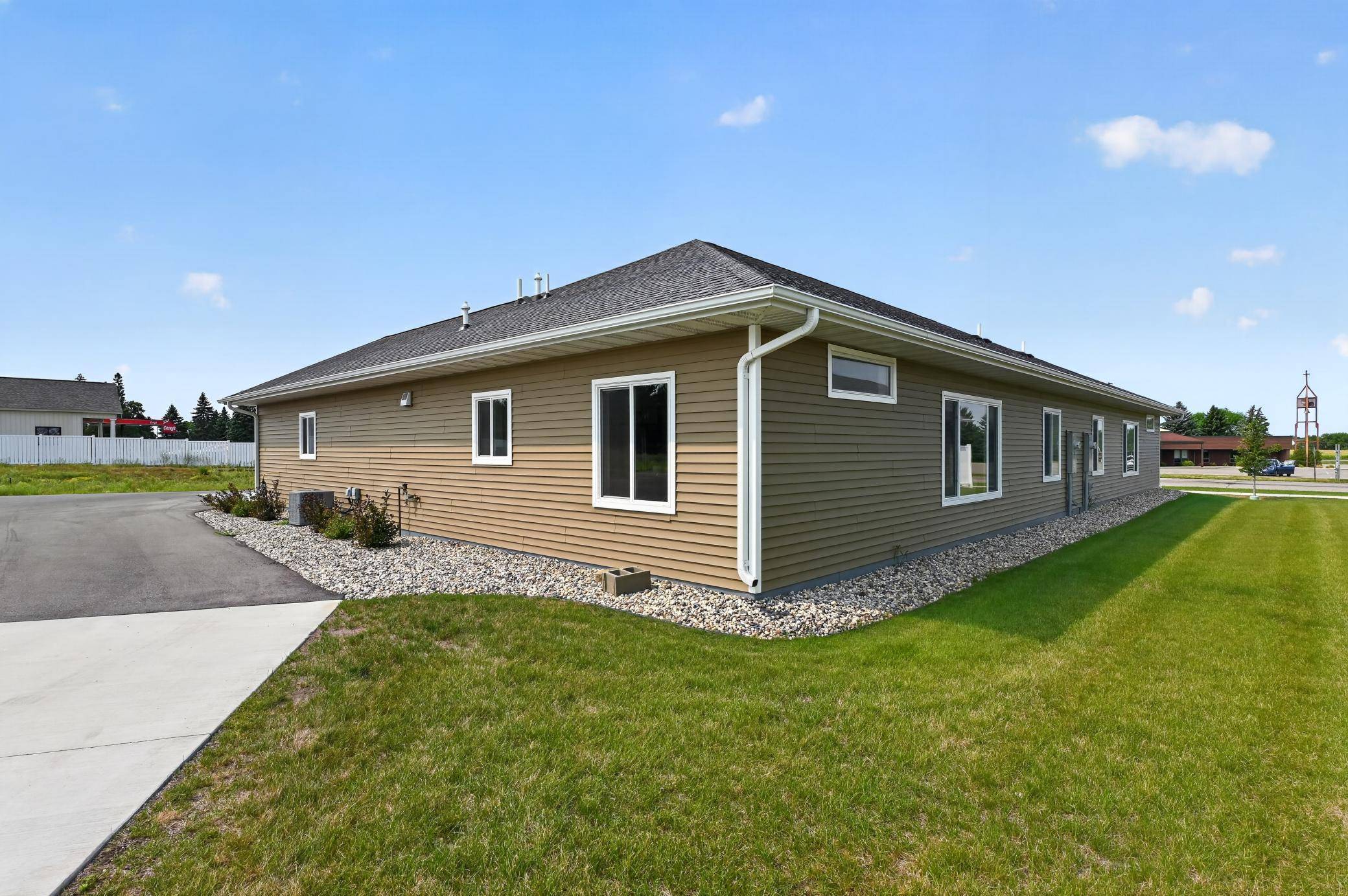 676 Voyager DR, Alexandria, MN 56308