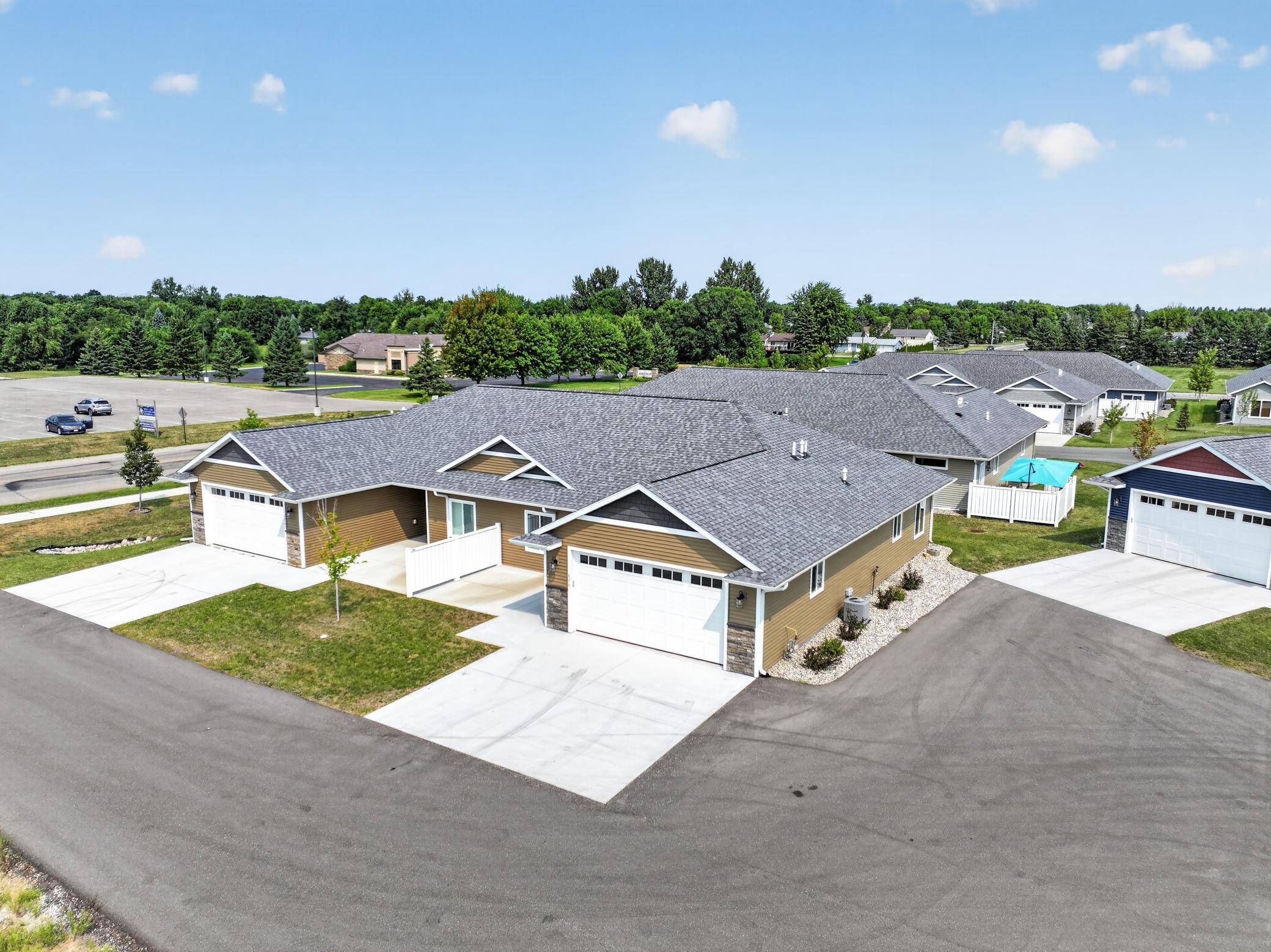 676 Voyager DR, Alexandria, MN 56308