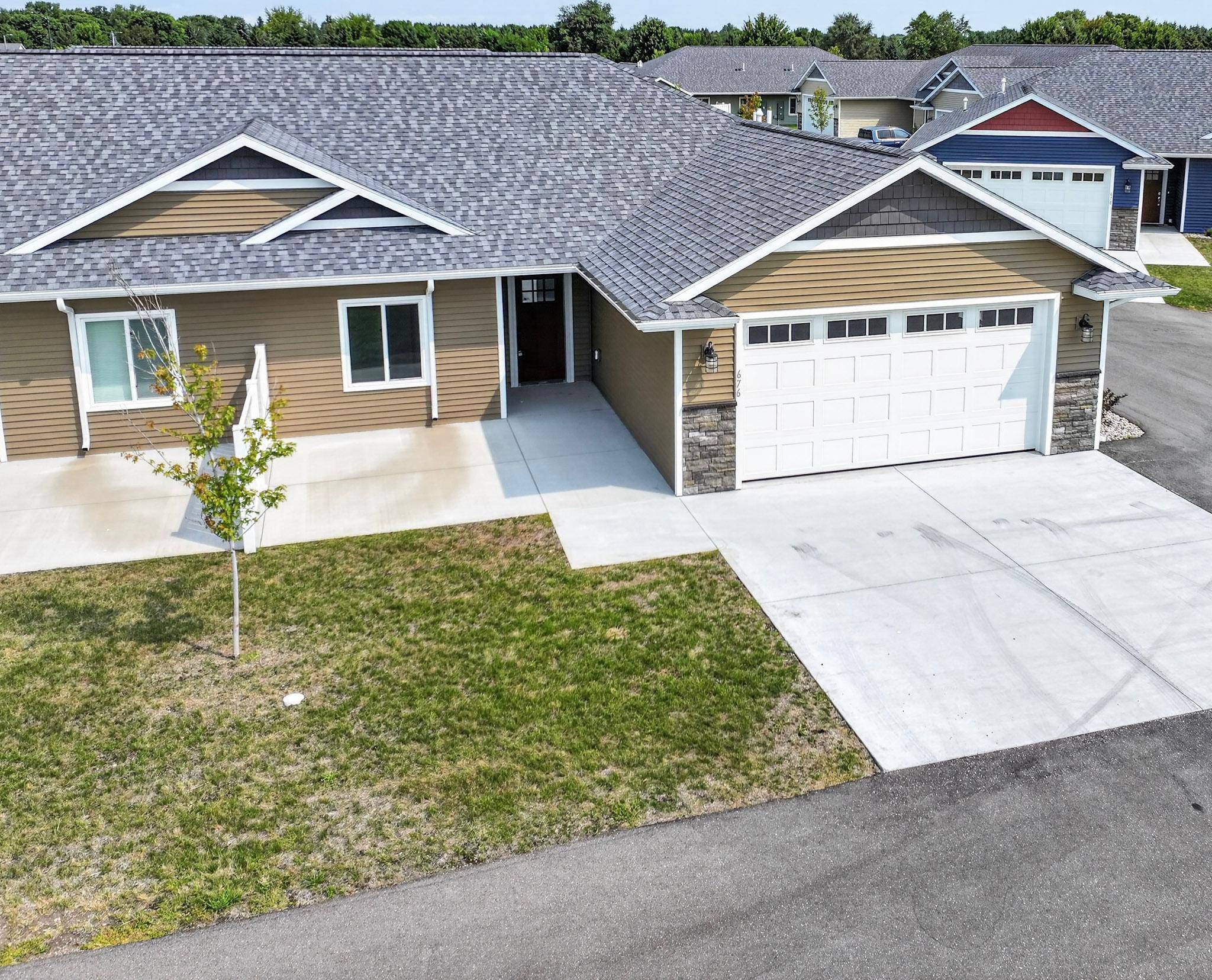676 Voyager DR, Alexandria, MN 56308