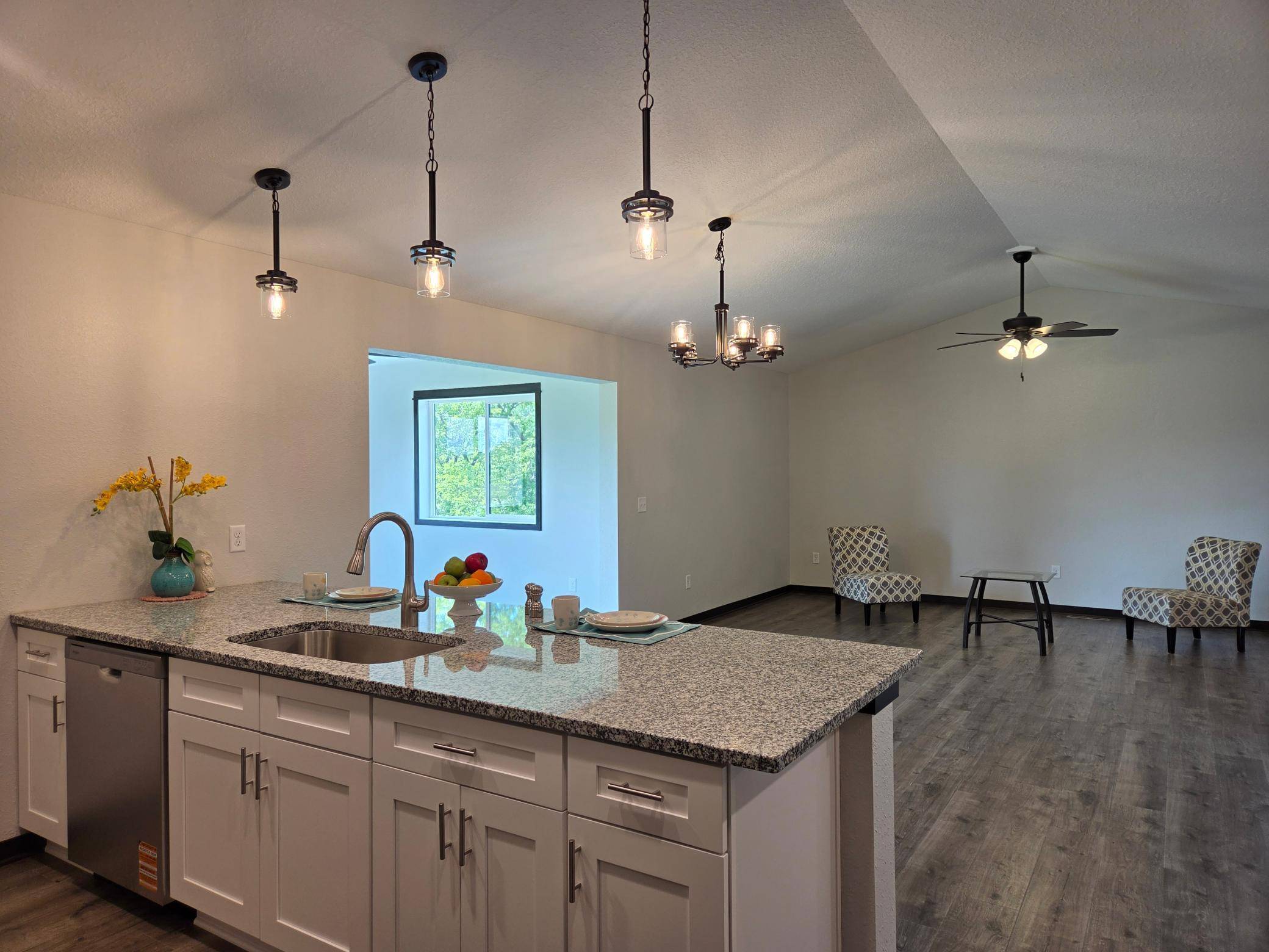 218 Fischer CT NW, Montgomery, MN 56069