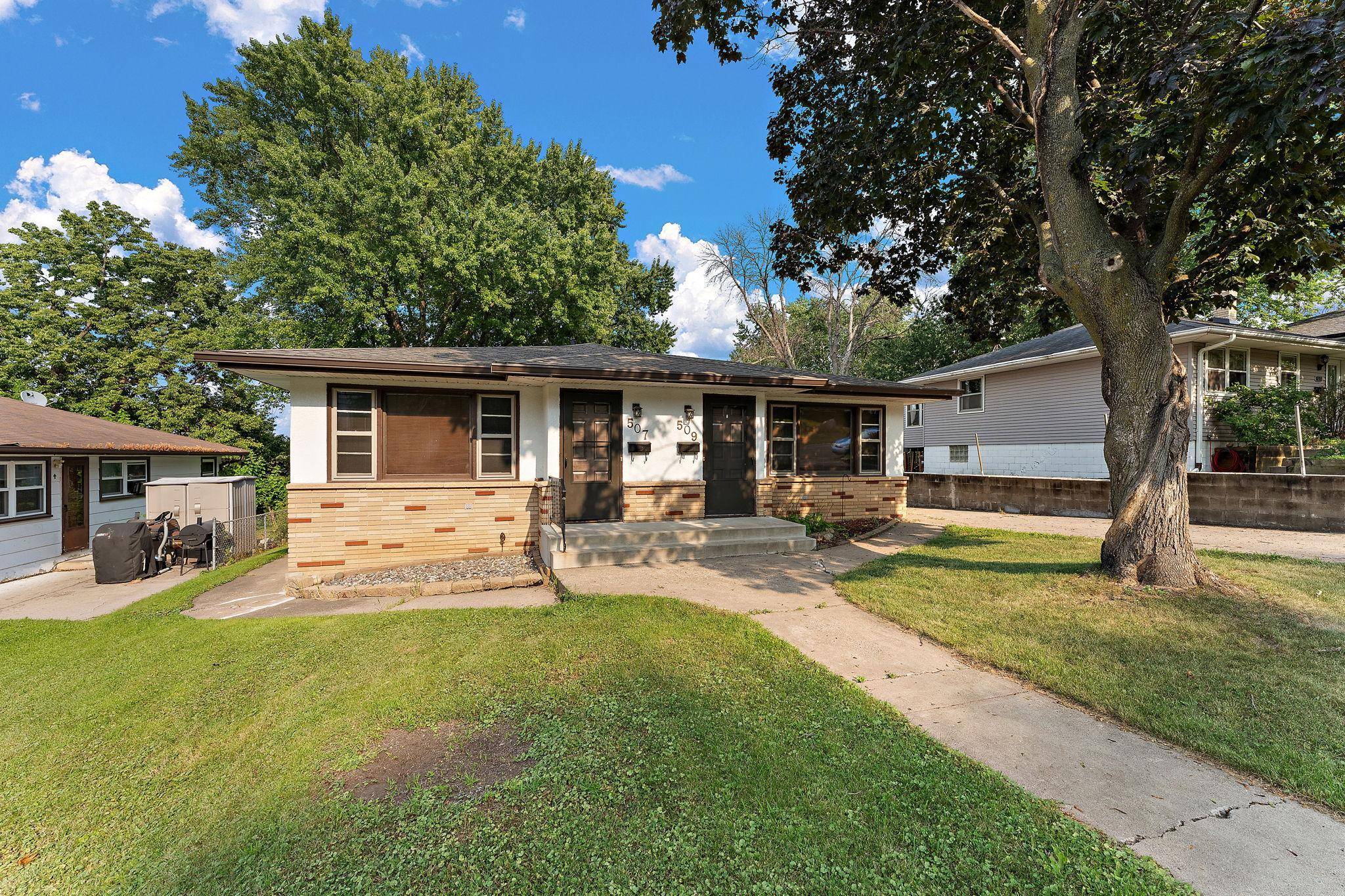 507 10th AVE S, South Saint Paul, MN 55075