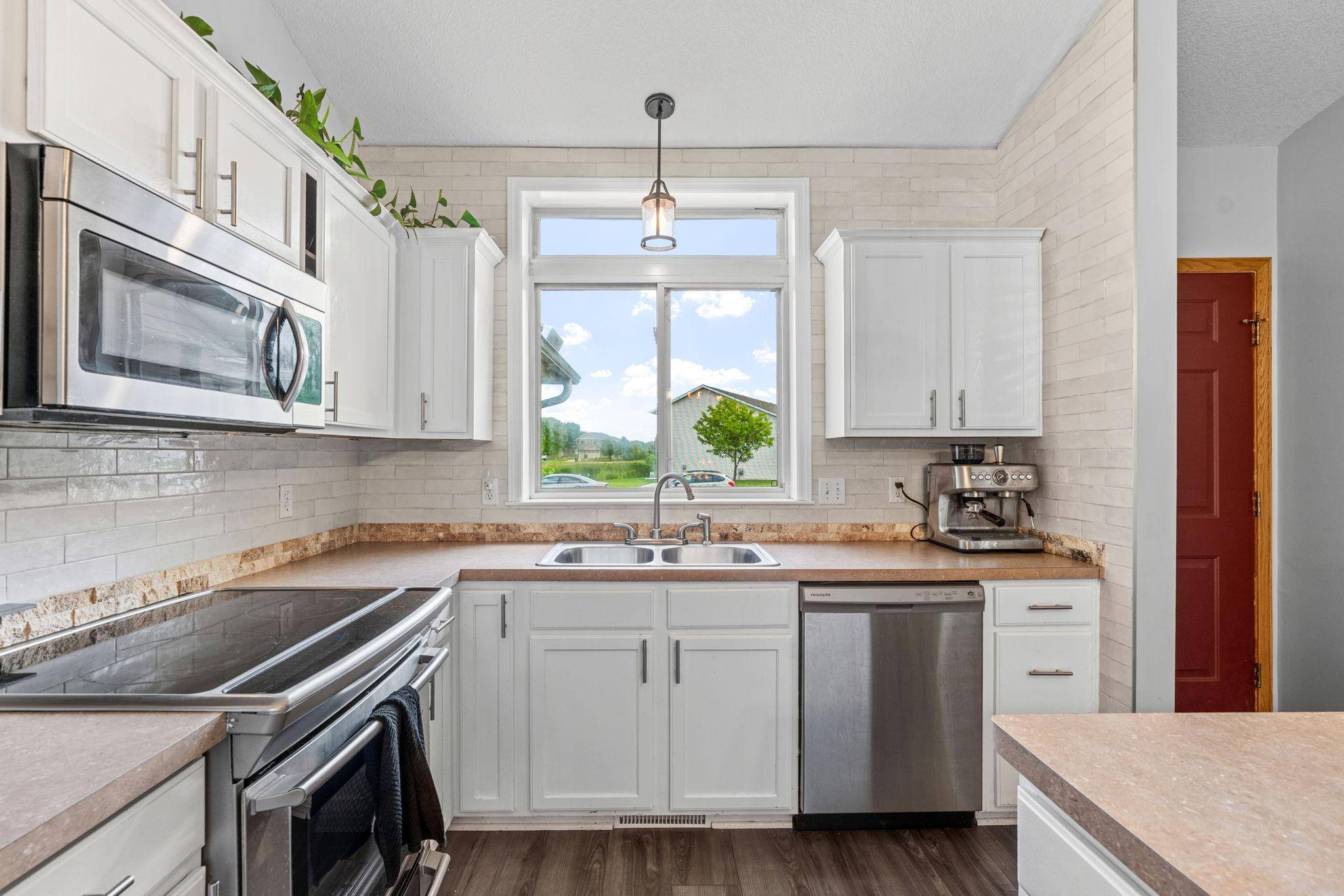 9243 Goodrich DR, Monticello, MN 55362