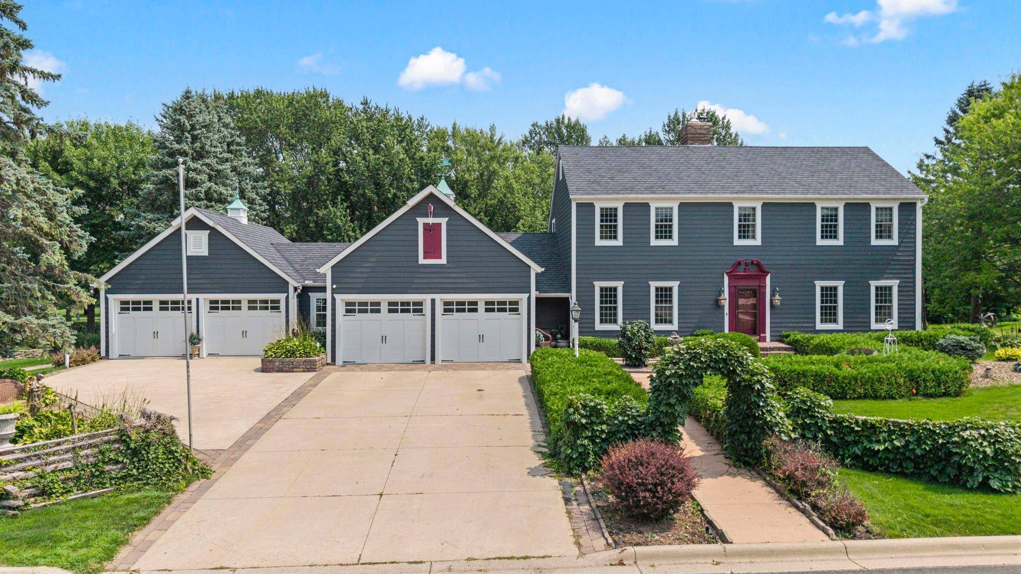 1001 Windcrest DR SE, New Prague, MN 56071
