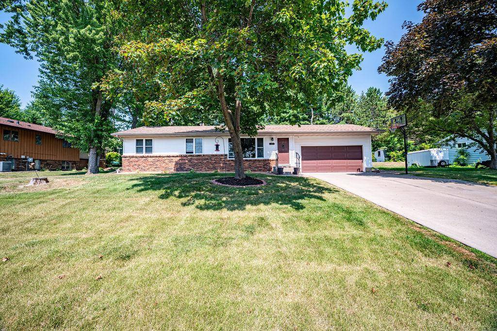 288 E Summit AVE, Ellsworth, WI 54011