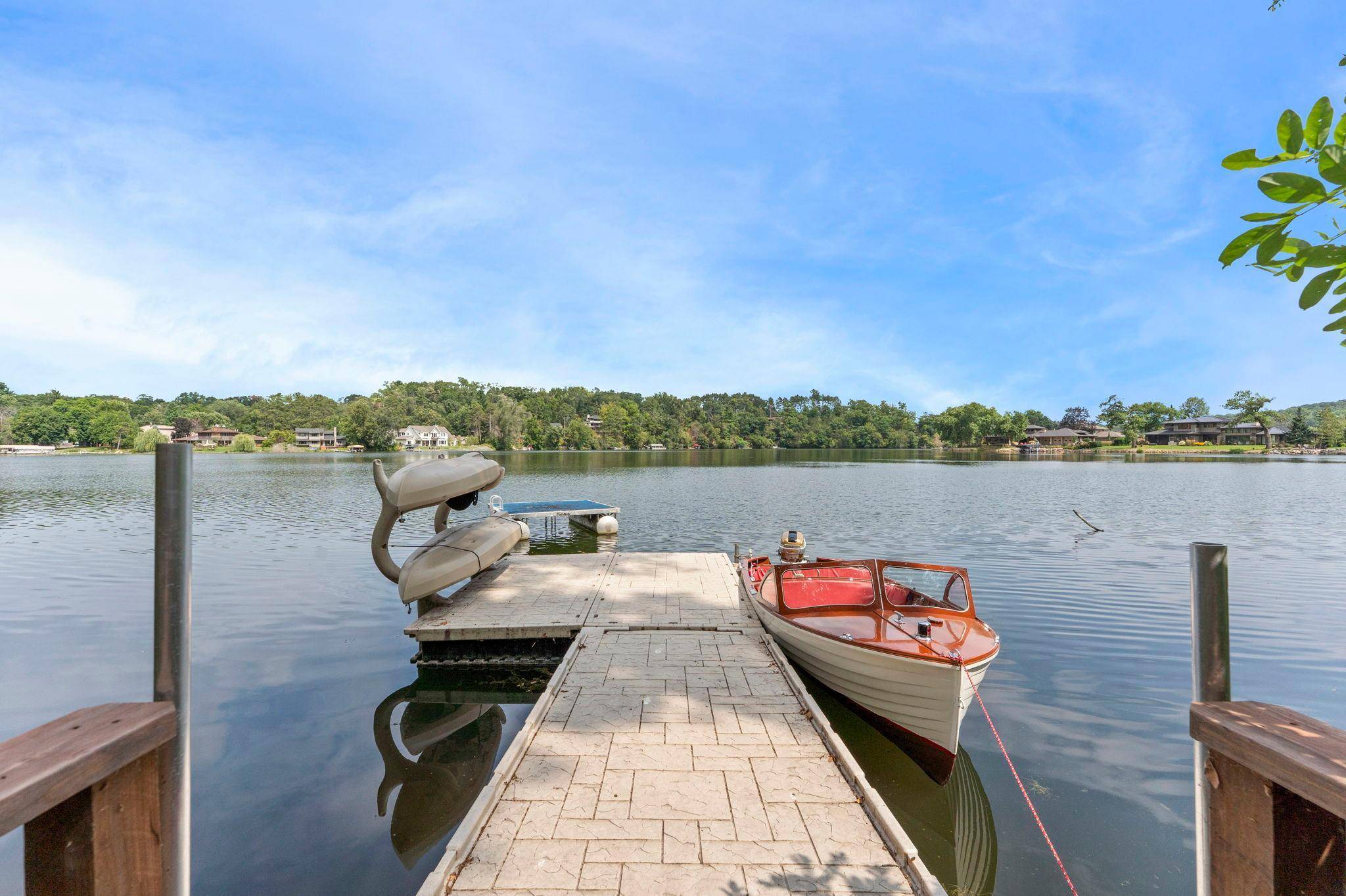 565 Sunset LN, Hudson, WI 54016
