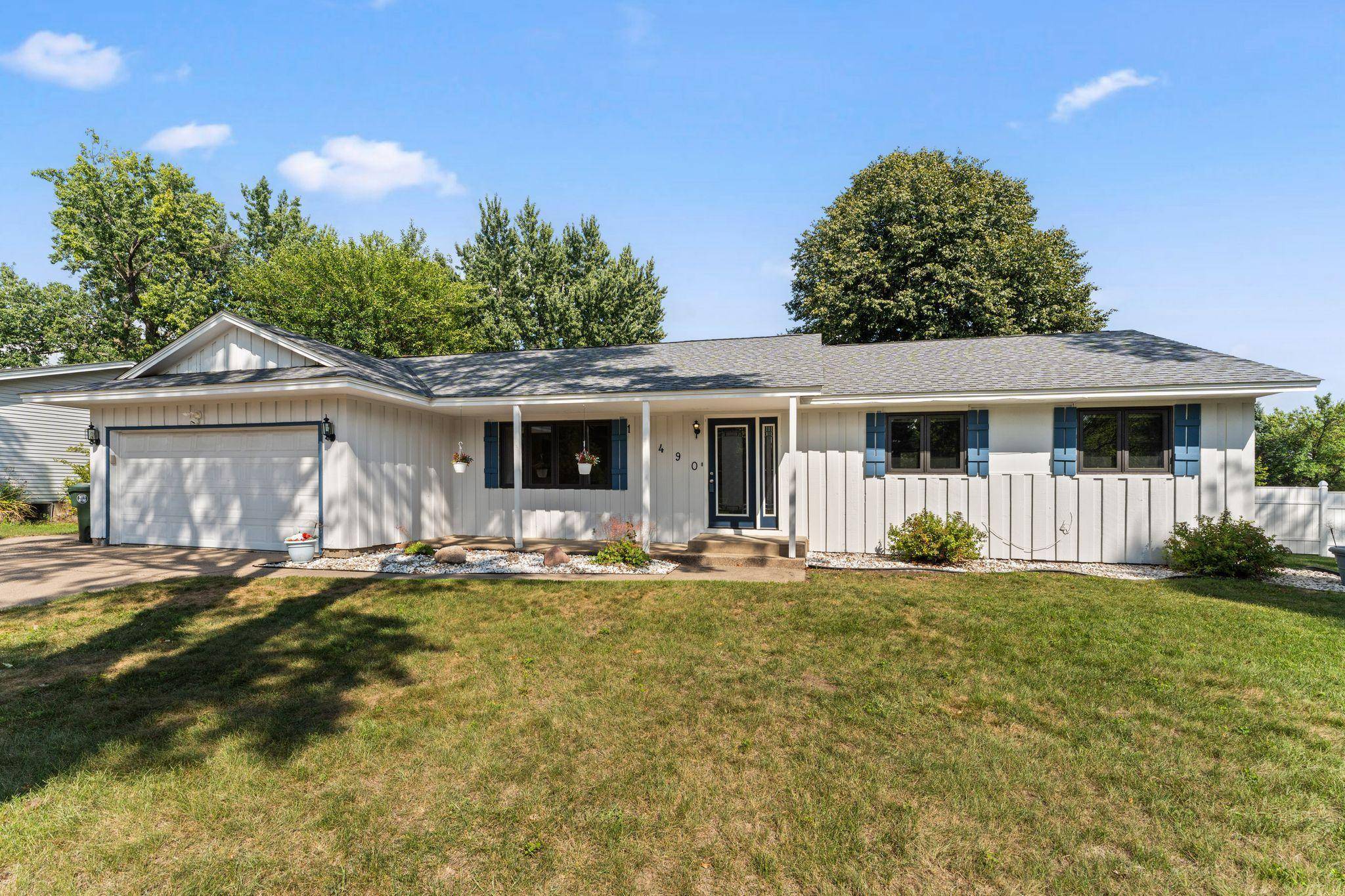 14490 Gannon WAY, Apple Valley, MN 55124