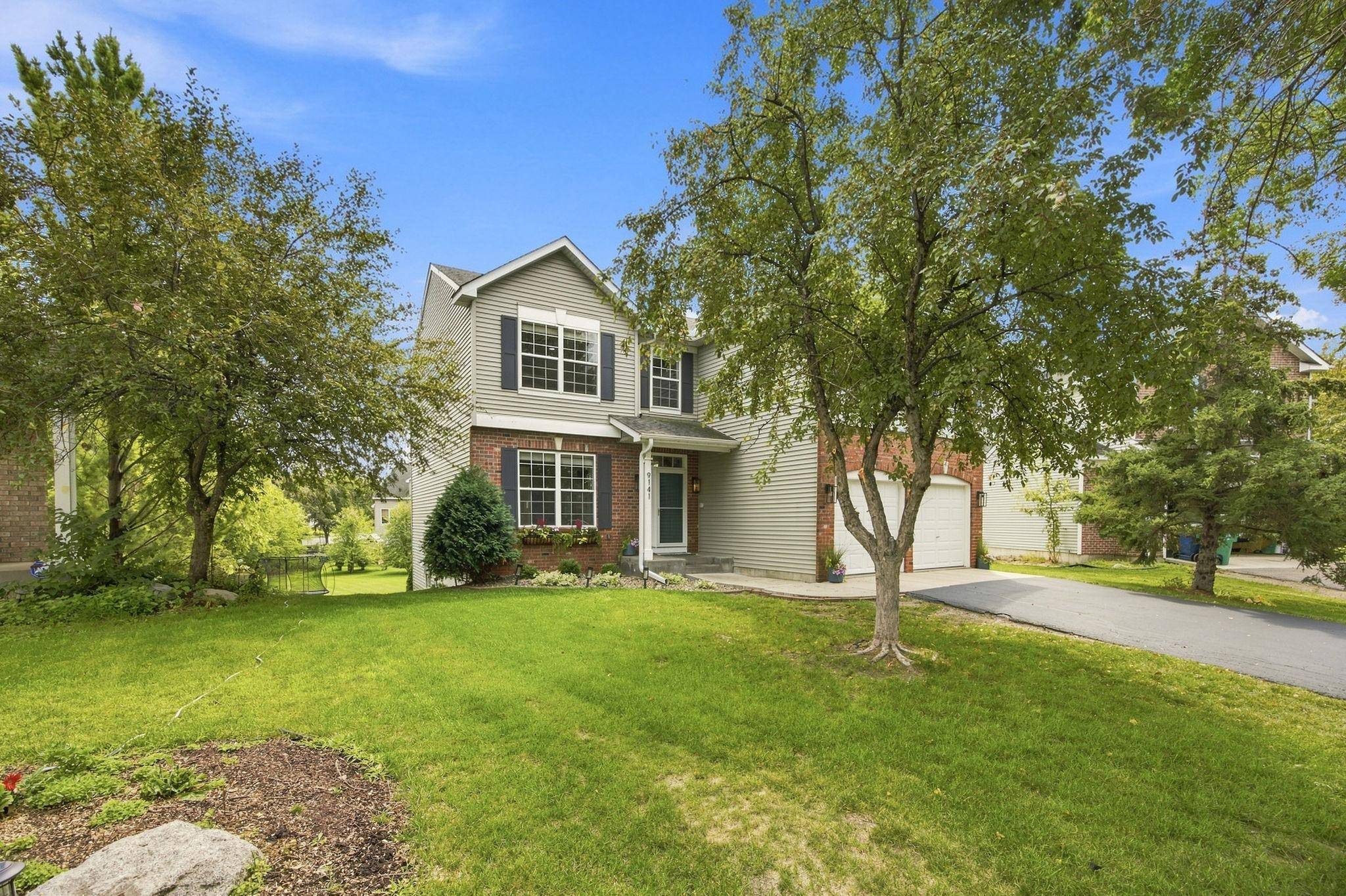 9141 Merrimac LN N, Maple Grove, MN 55311