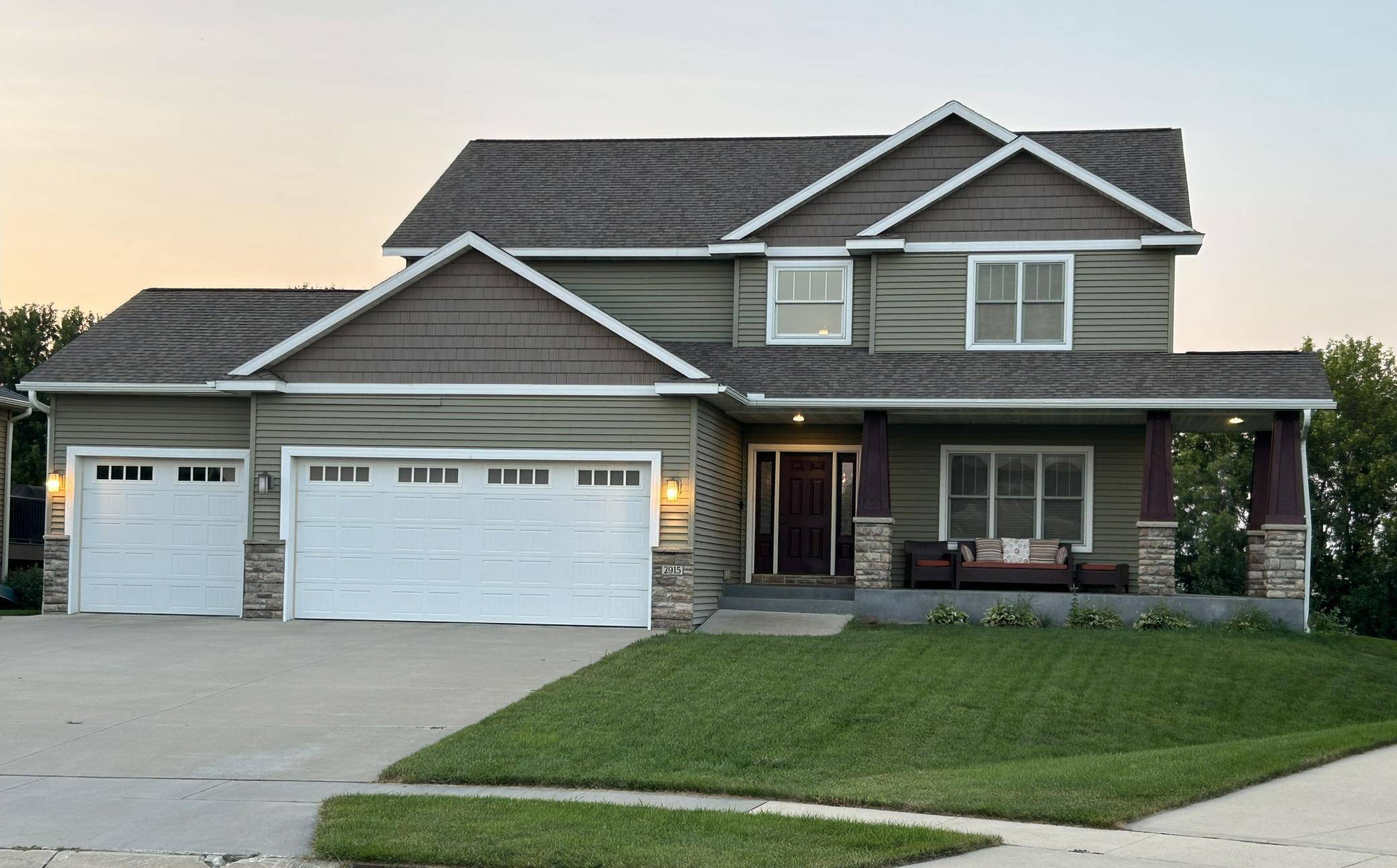 2915 Lake Vista DR NW, Rochester, MN 55901