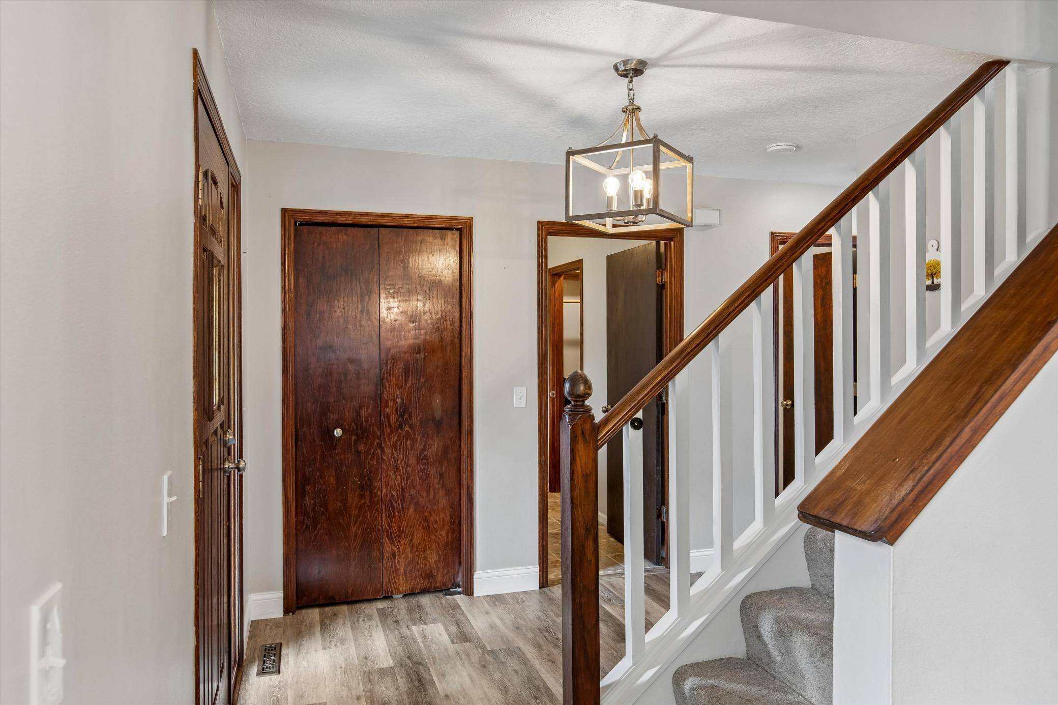 20374 Kensington WAY, Lakeville, MN 55044