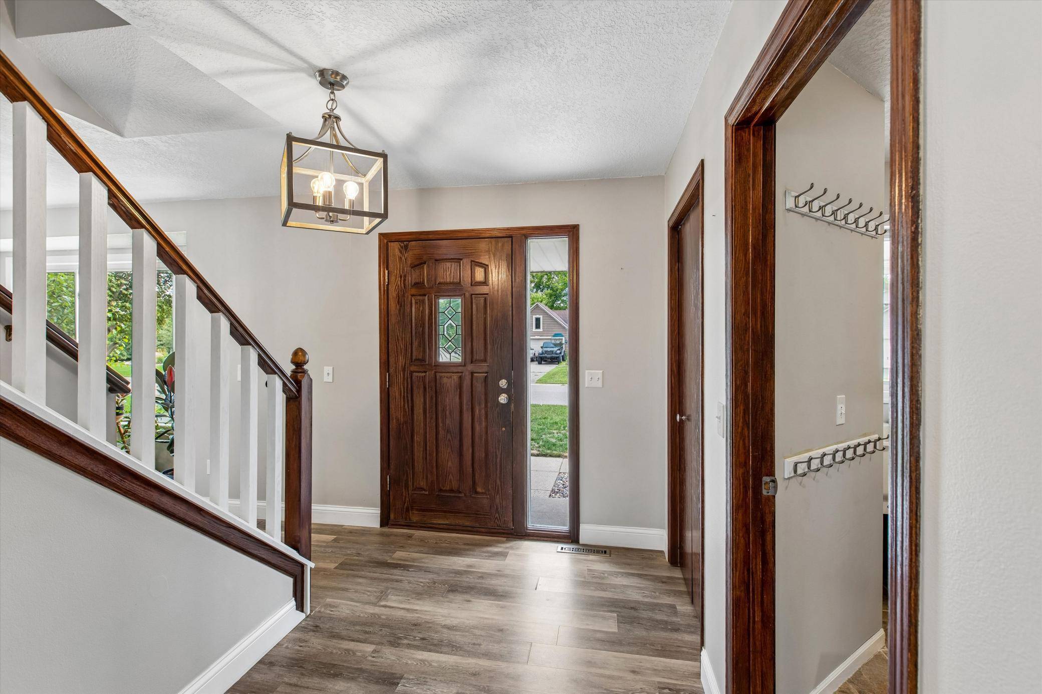 20374 Kensington WAY, Lakeville, MN 55044