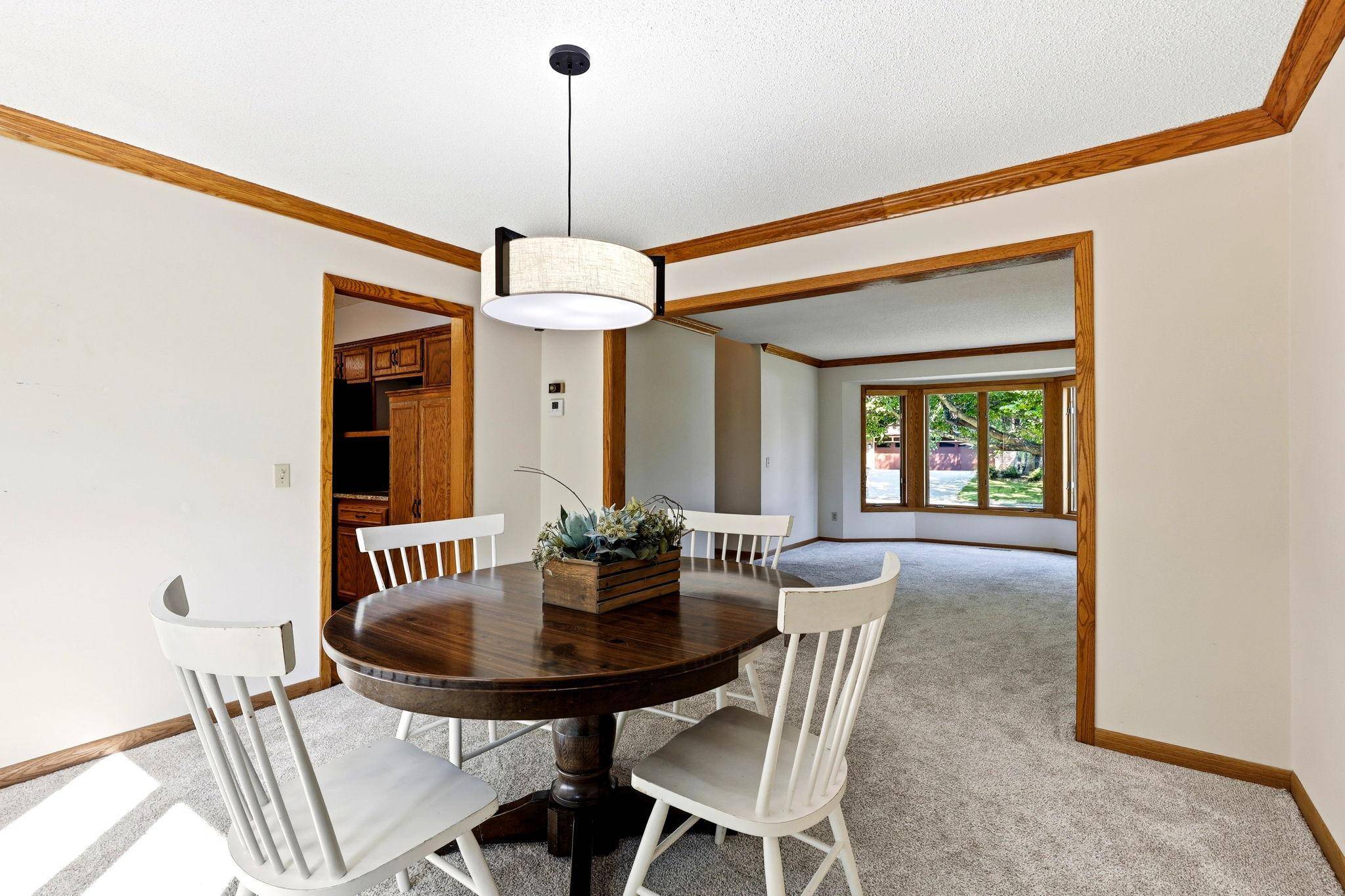 4690 Parkridge DR, Eagan, MN 55123
