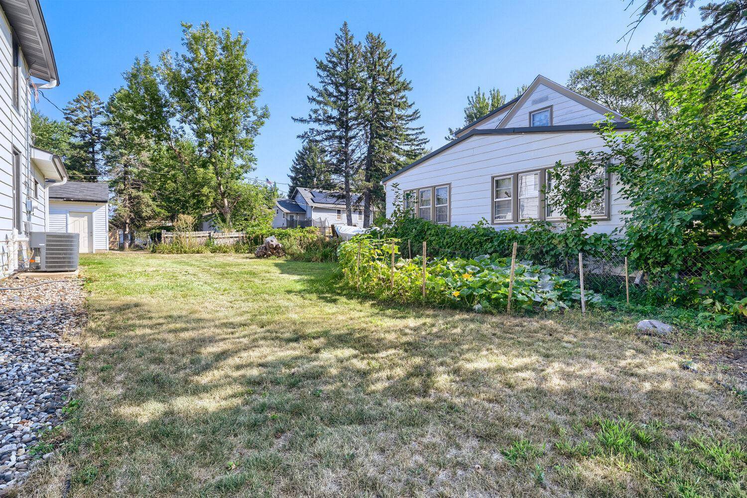 1885 Ivy AVE E, Saint Paul, MN 55119