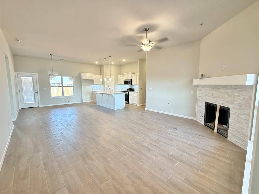 3927 Abingdon DR, Norman, OK 73026