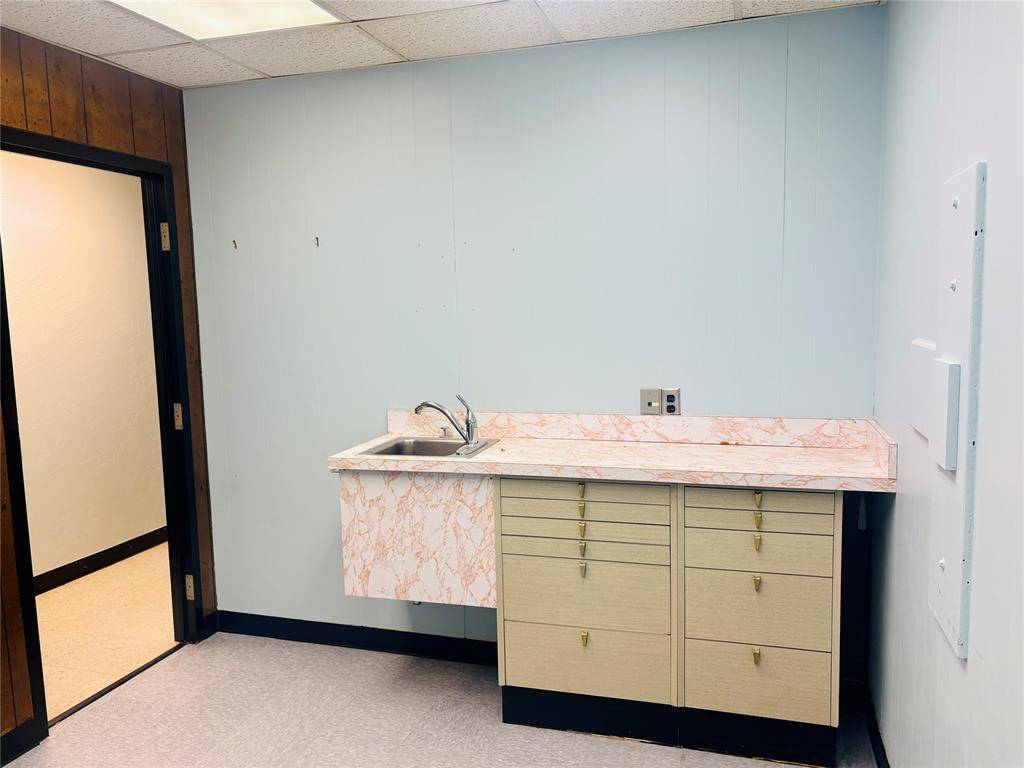 7300 S Western AVE, Oklahoma City, OK 73139