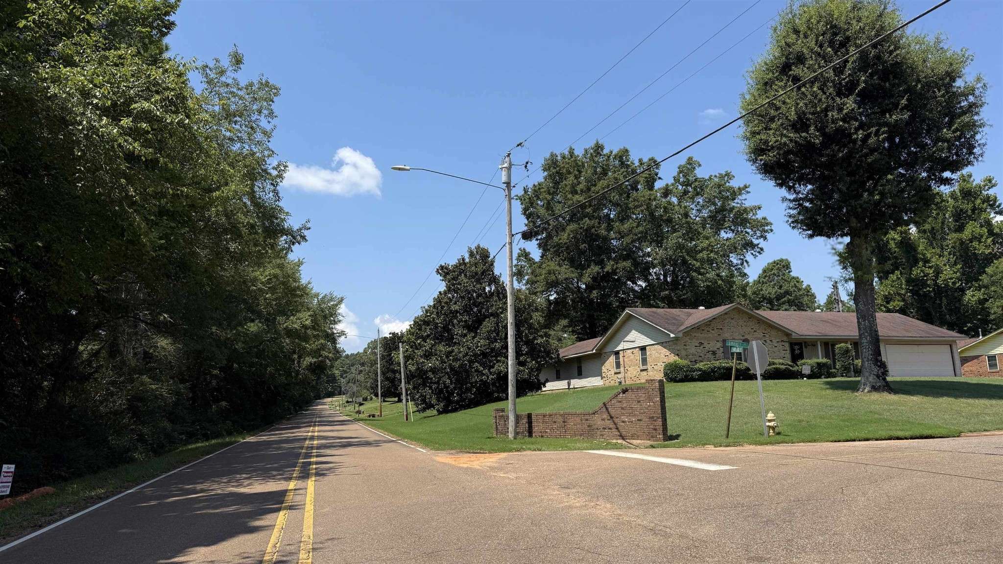 595 SWANEY DR, Holly Springs, MS 38635