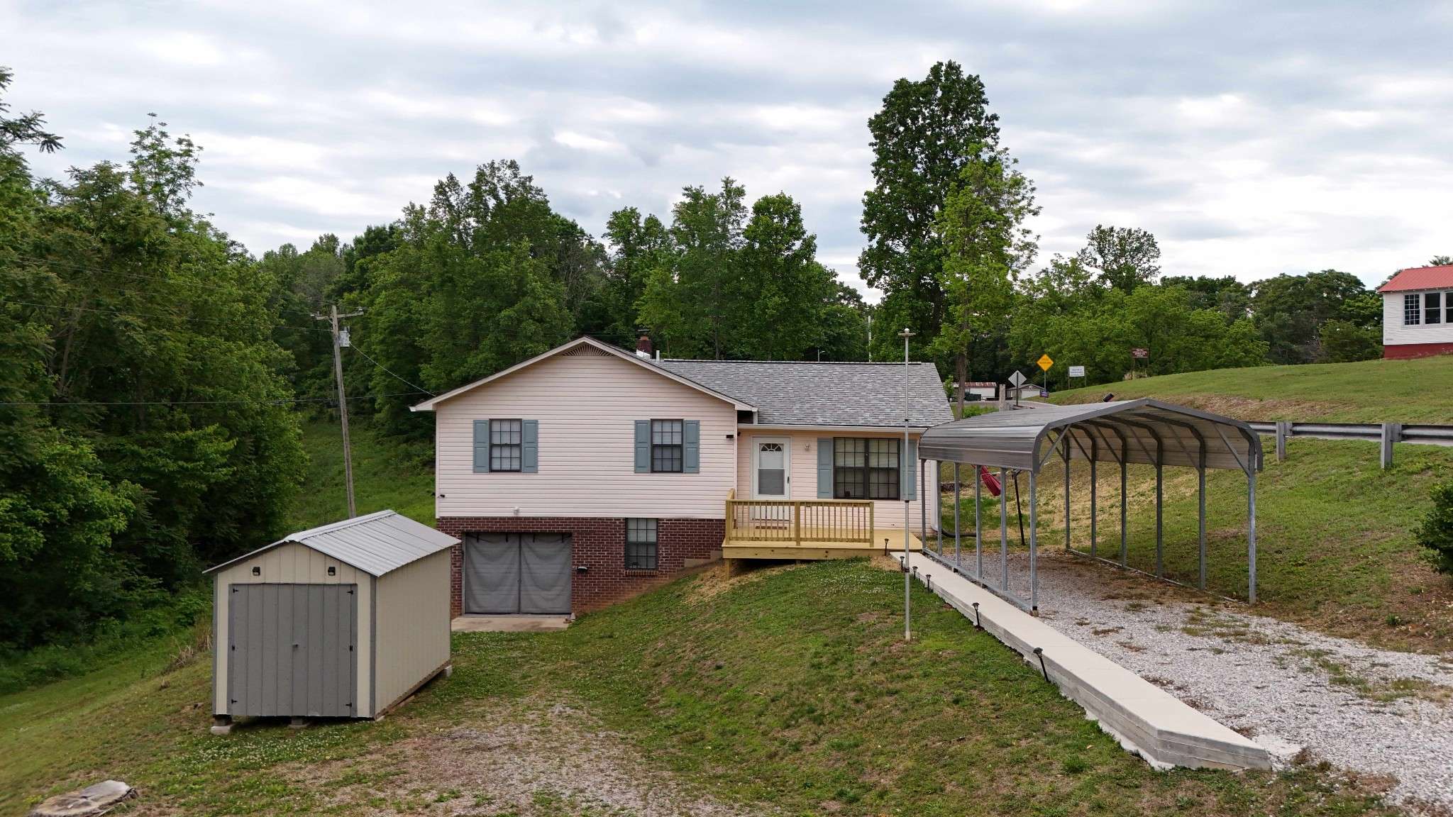1825 Free Hill Rd, Celina, TN 38551