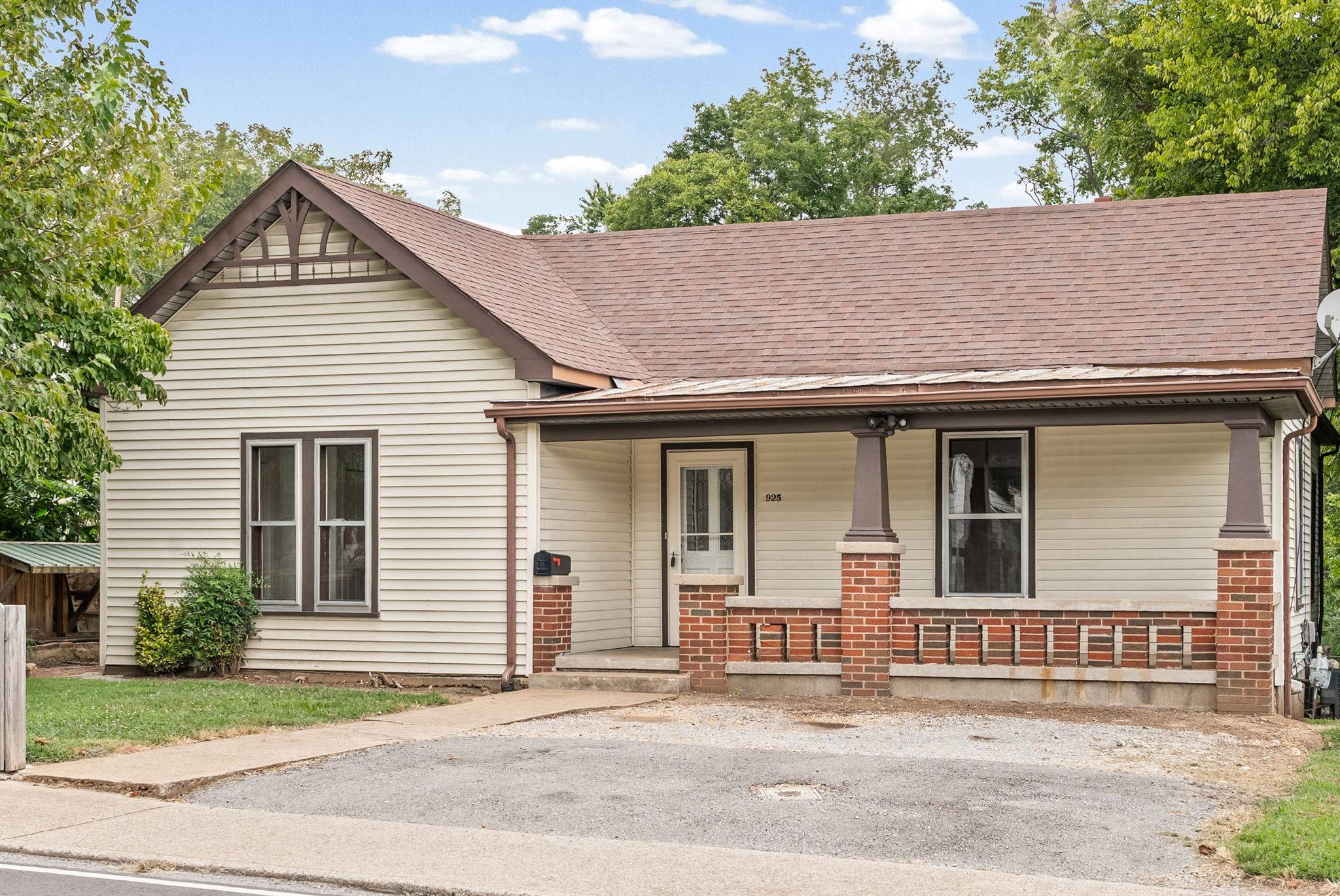 925 Crossland Ave, Clarksville, TN 37040