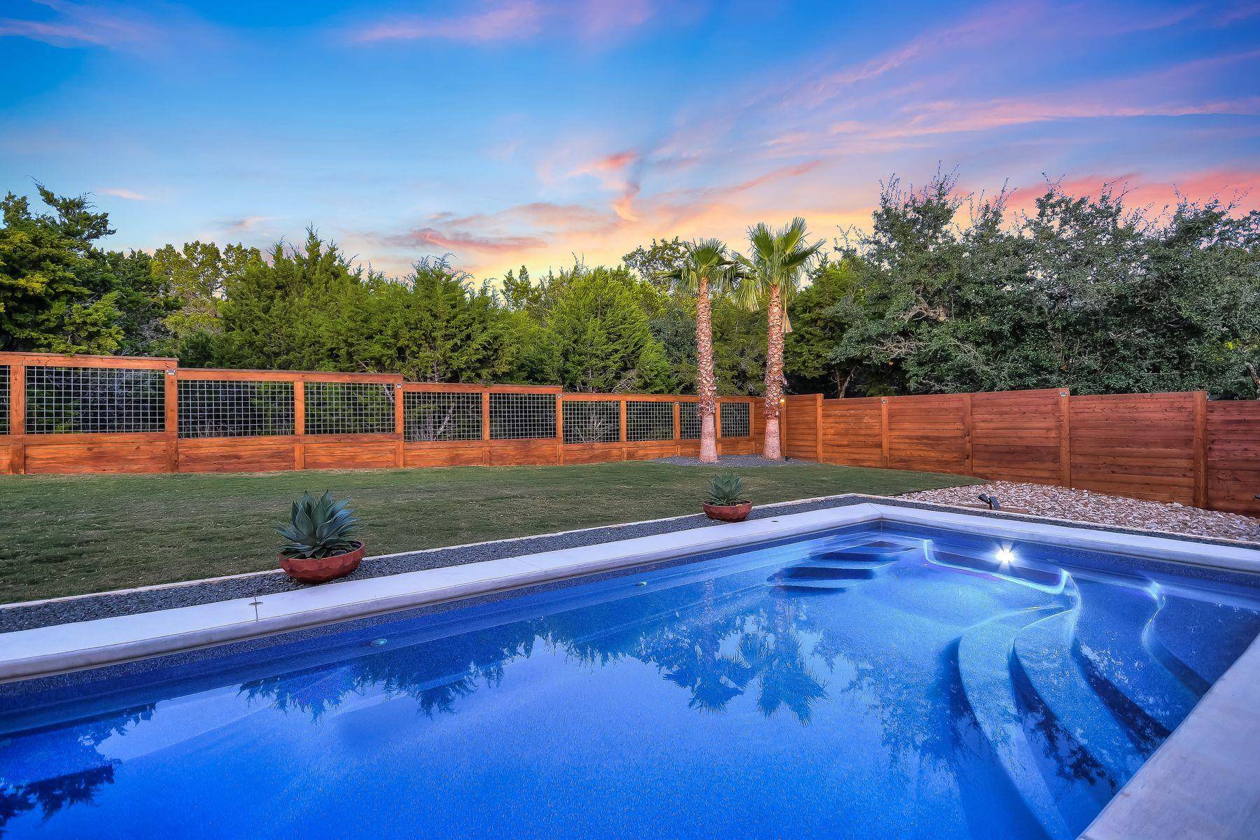 21706 Surrey LN, Lago Vista, TX 78645