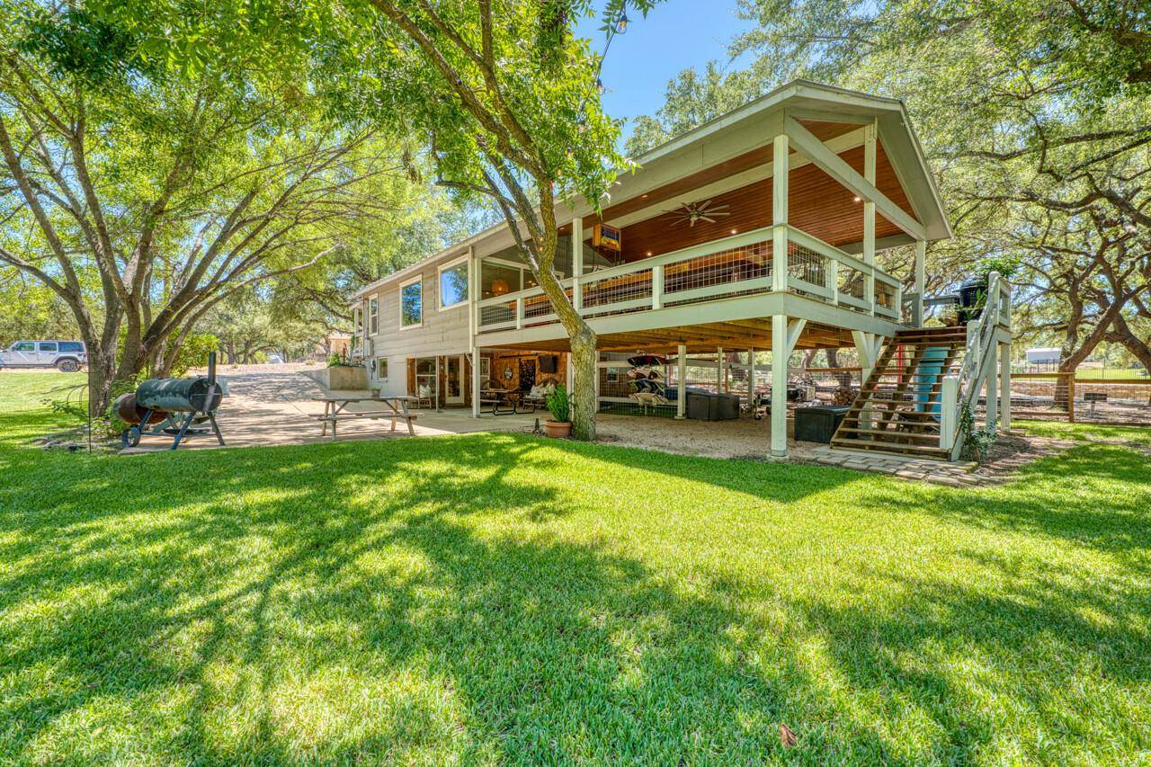 1001 Shorewood DR, Granite Shoals, TX 78654