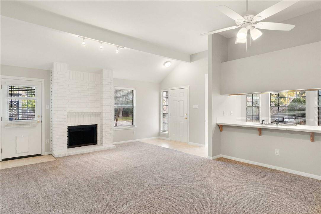 907 Clearwater TRL, Round Rock, TX 78664