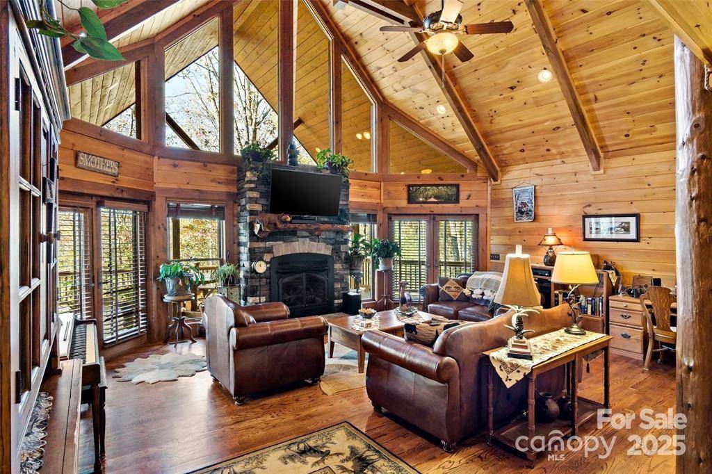163 Gypsy Mountain RD, Marion, NC 28752