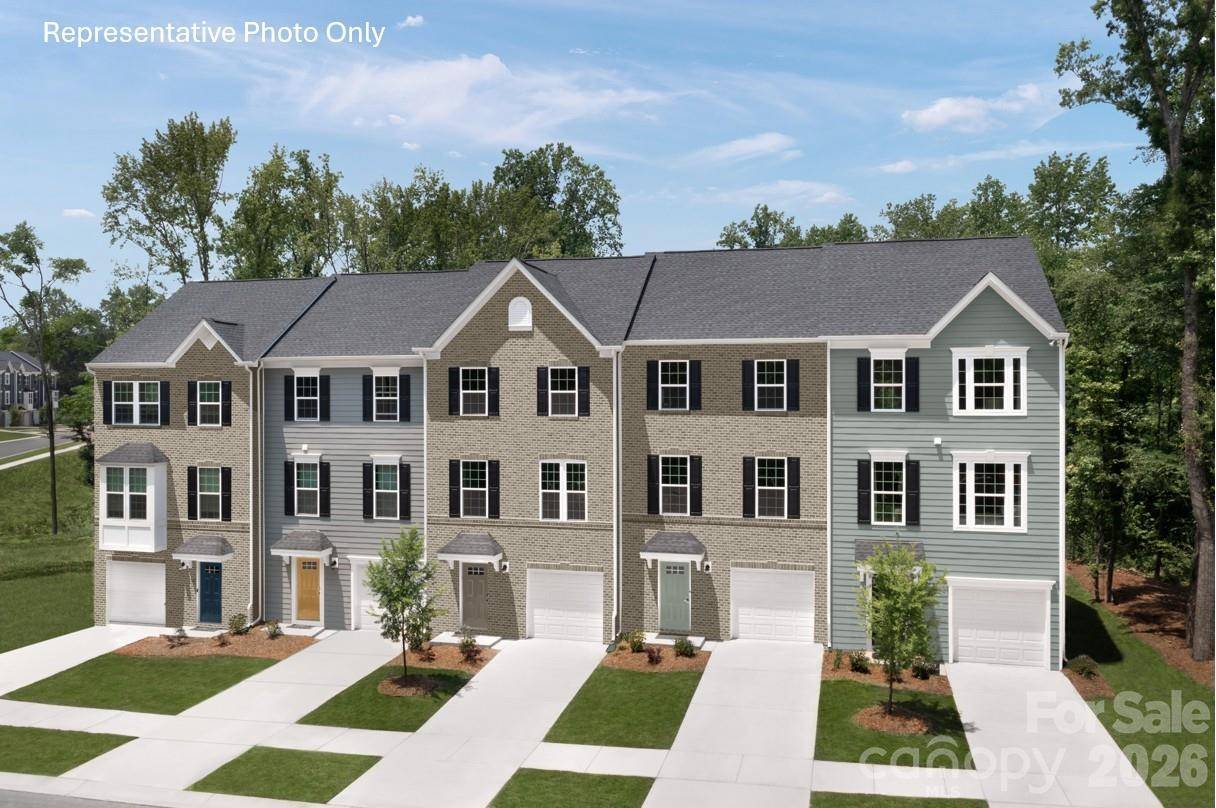 7327 Marino CT, Charlotte, NC 28212