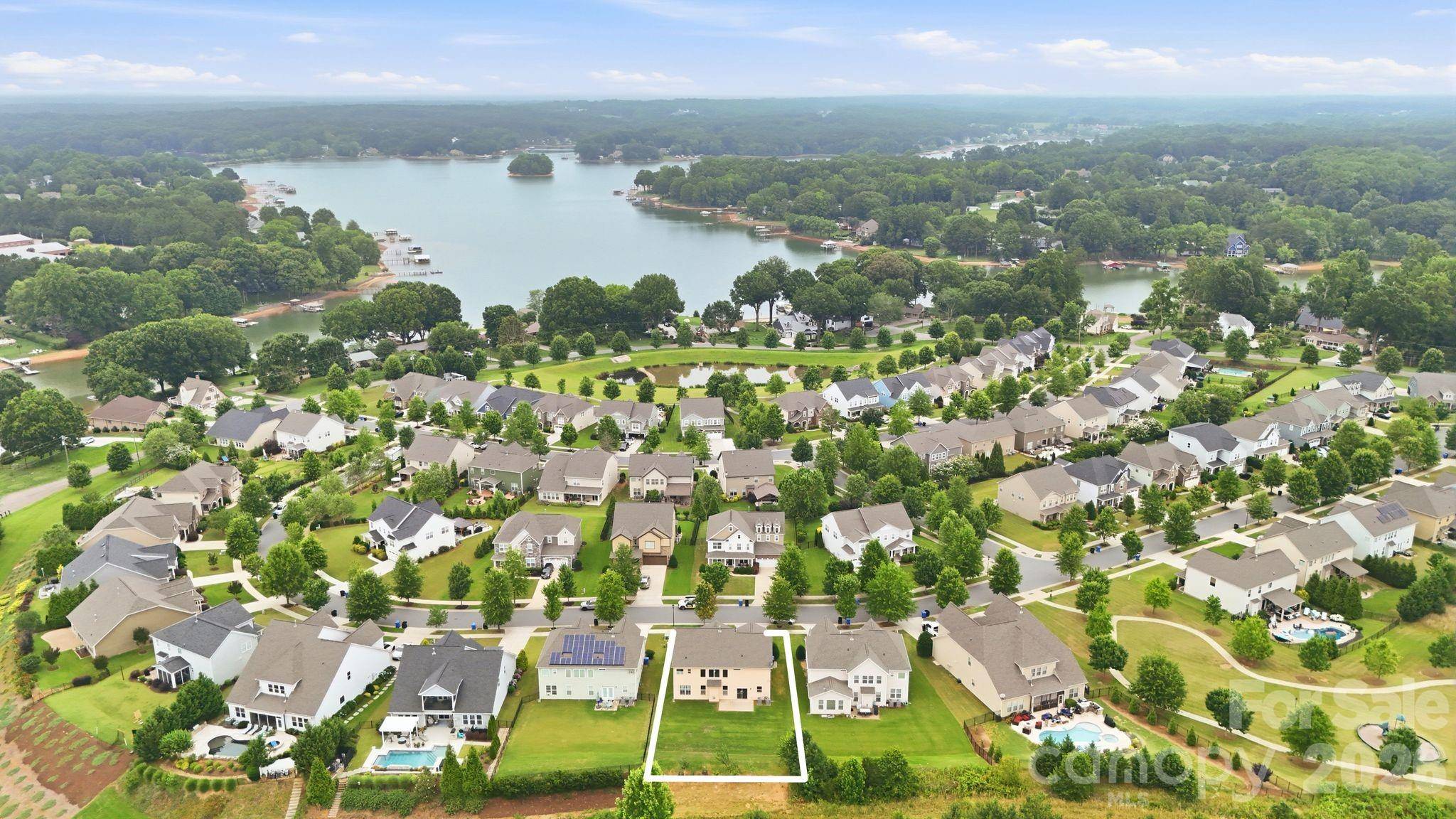 130 Eagles Landing DR, Mooresville, NC 28117