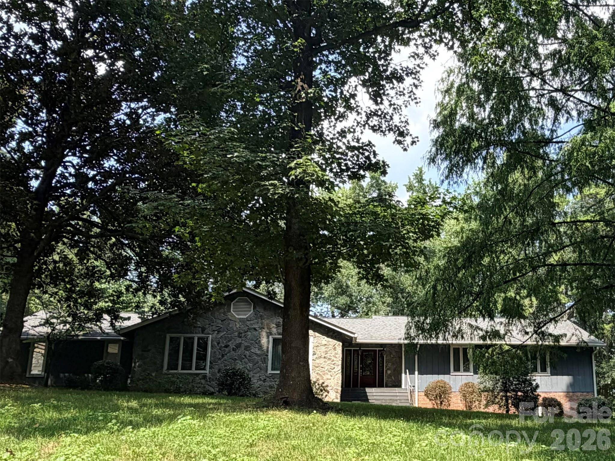 600 Fairway DR, Fort Mill, SC 29715