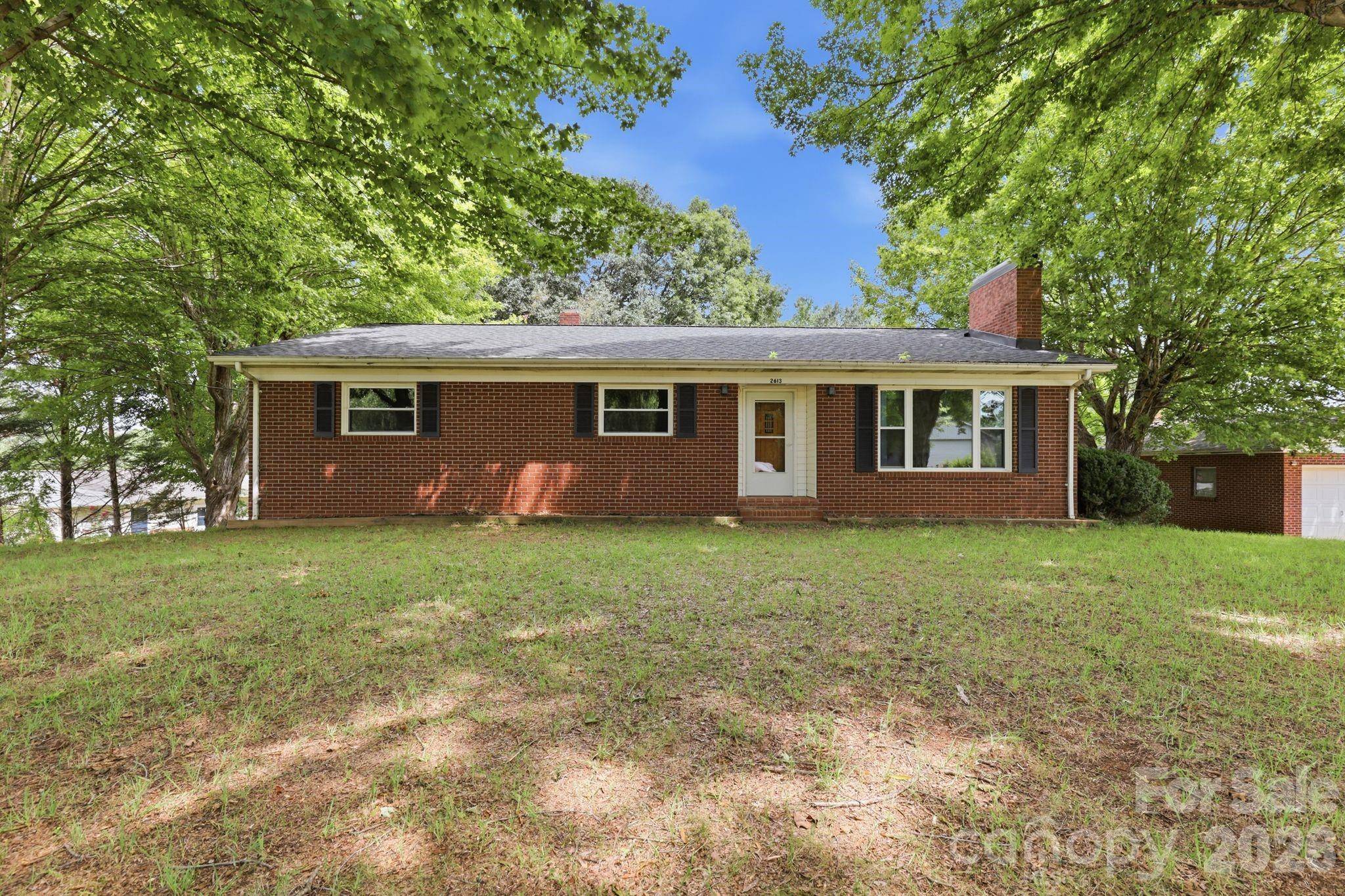 2613 26th AVE NE, Hickory, NC 28601