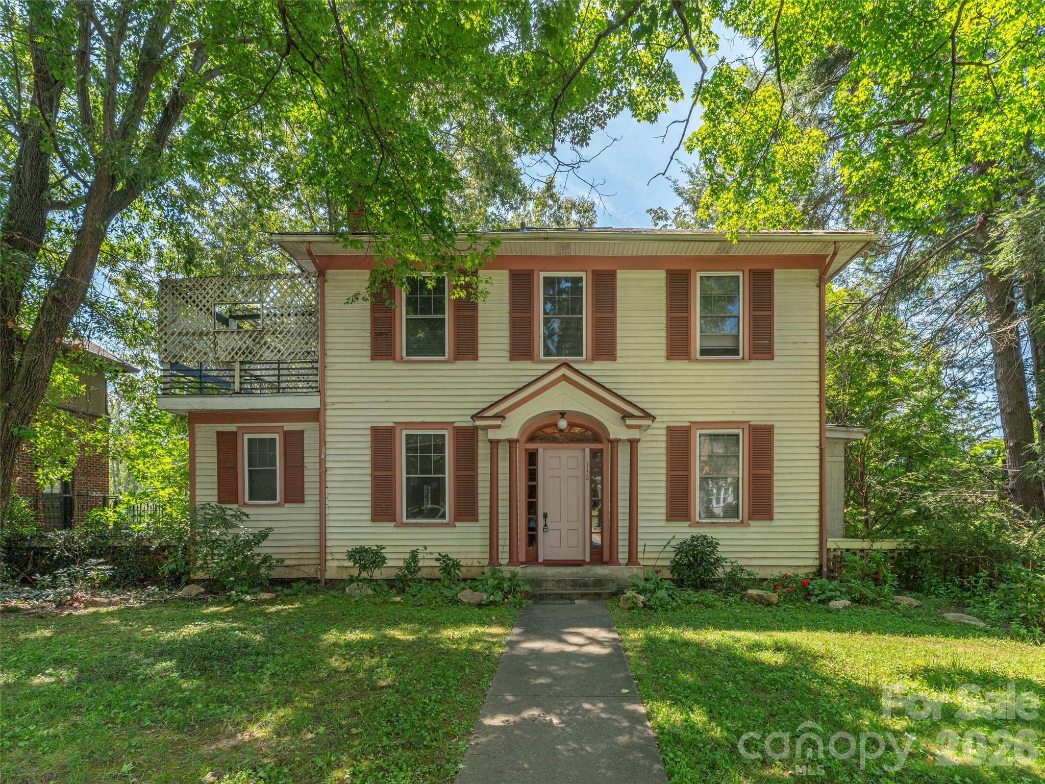 130 Edwin PL, Asheville, NC 28801