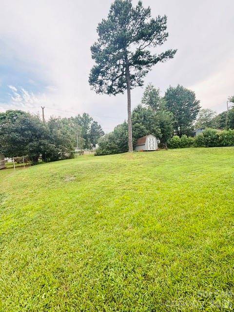 812 Capps Hill Mine RD, Charlotte, NC 28216