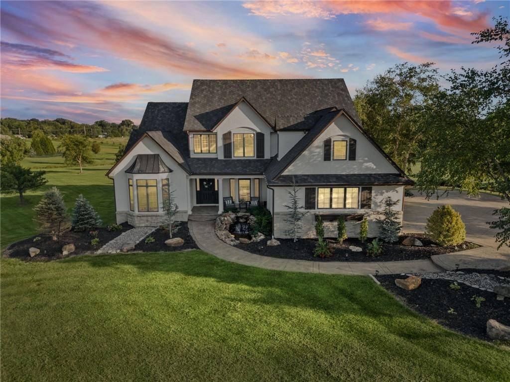 18101 Sunset DR, Olathe, KS 66062