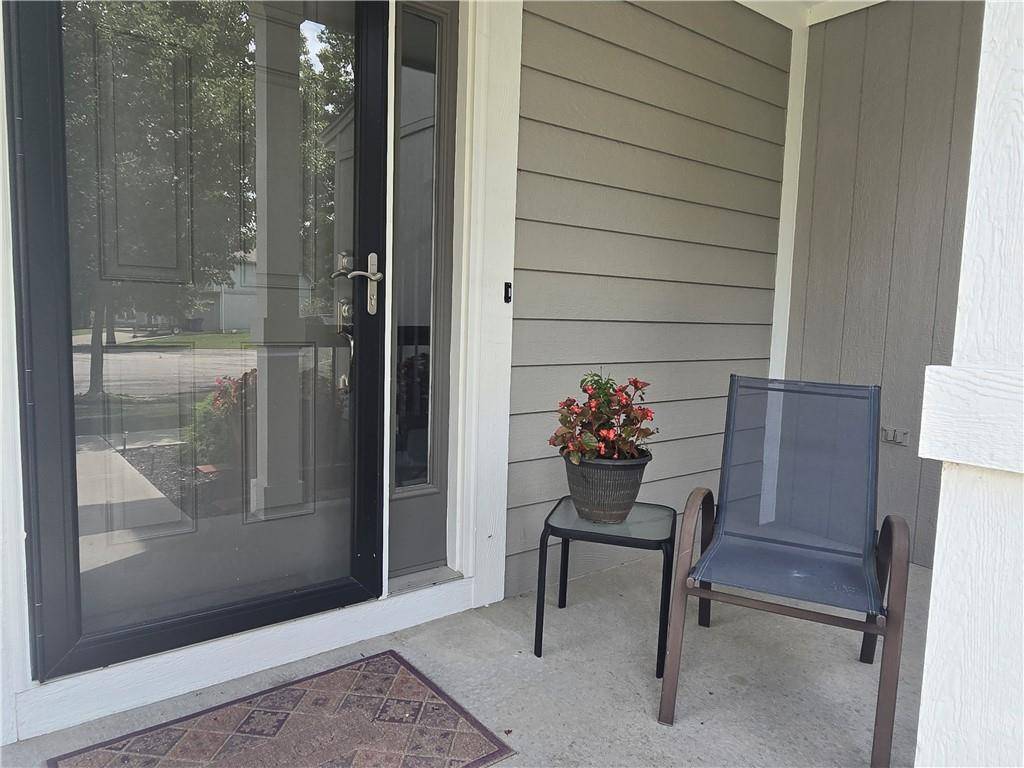 17514 W 162nd ST, Olathe, KS 66062