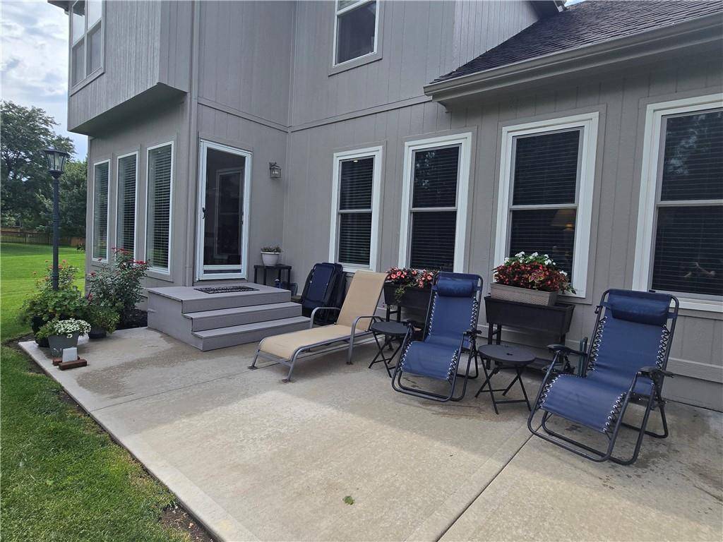 17514 W 162nd ST, Olathe, KS 66062