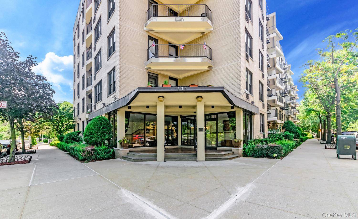 1874 Pelham Pkwy #2P, Bronx, NY 10461